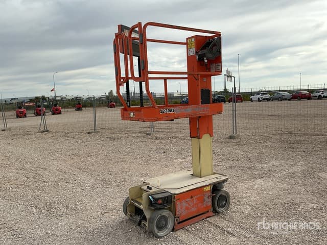 2010 JLG 1230 ES Scissor Lift