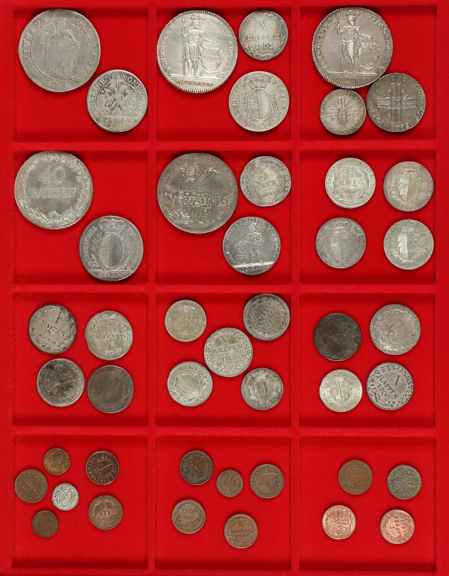 SCHWEIZ, LUZERN, Sammlung von 45 Münzen. Enthalten sind u.a. Taler 1622, 4 Franken (Neutaler) 1813 und 1814, 40 Batzen 1817 und 40 Kreuzer 1796. - image 2