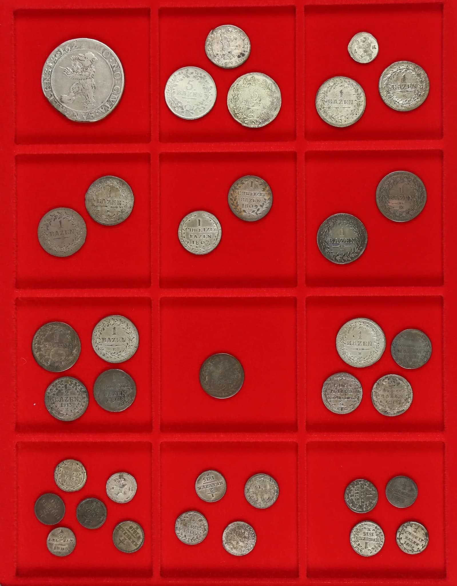 SCHWEIZ, ST. GALLEN, Sammlung von 36 Münzen. Enthalten ist u.a. ein Taler des Jahres 1622 und zahlreiche andere Nominale und Kleinmünzen. Erhaltung - image 2
