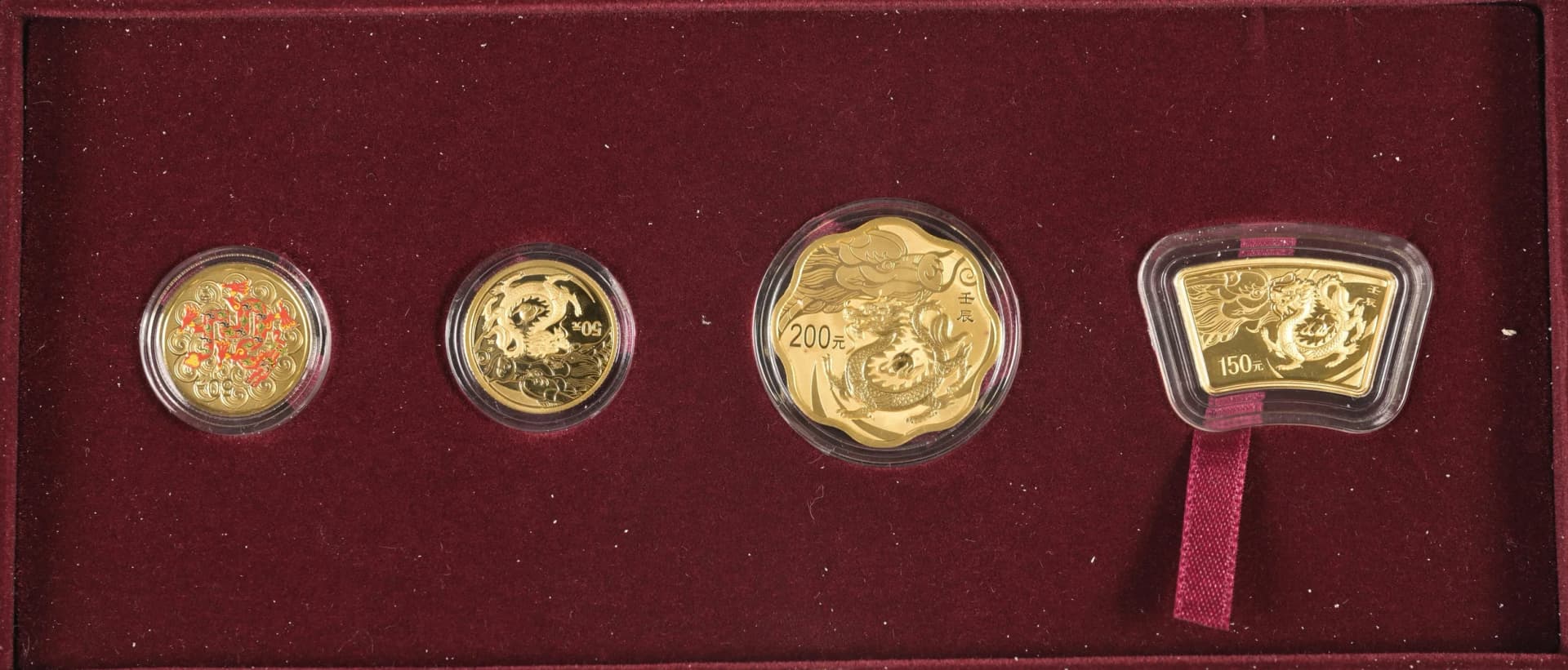 Set zu 200, 150 und 2x 50 Yuan Gold 2012. Lunar Jahr des Drachen. Mit Zertifikaten in Ausgabeschatulle (beschädigt), Polierte Platte. Auflage nur - image 2