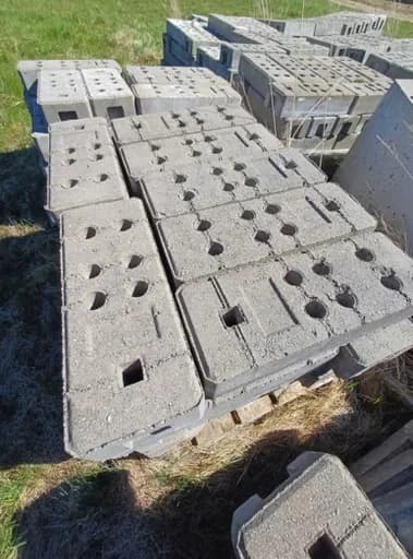 Foundation Concrete 620X220X140MM Segment Fence (390 pcs)