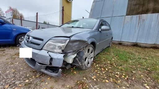 Opel Signum 2004 Damaged After Accident