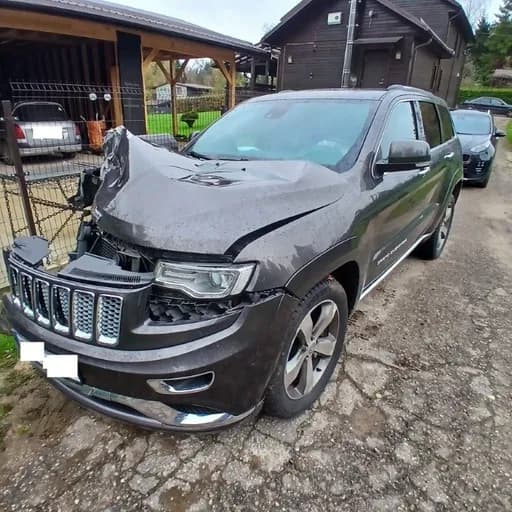 Jeep Grand Cherokee 2015 Damaged After Accident