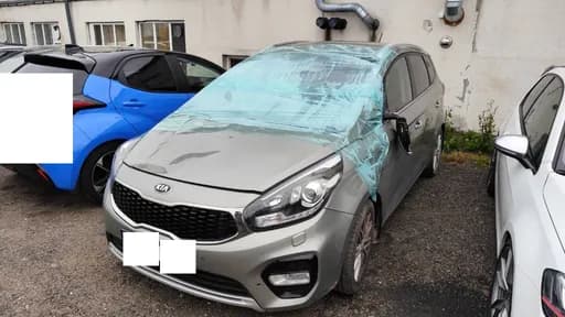 Kia Carens or Rondo 2018 Damaged After Accident Vilnius