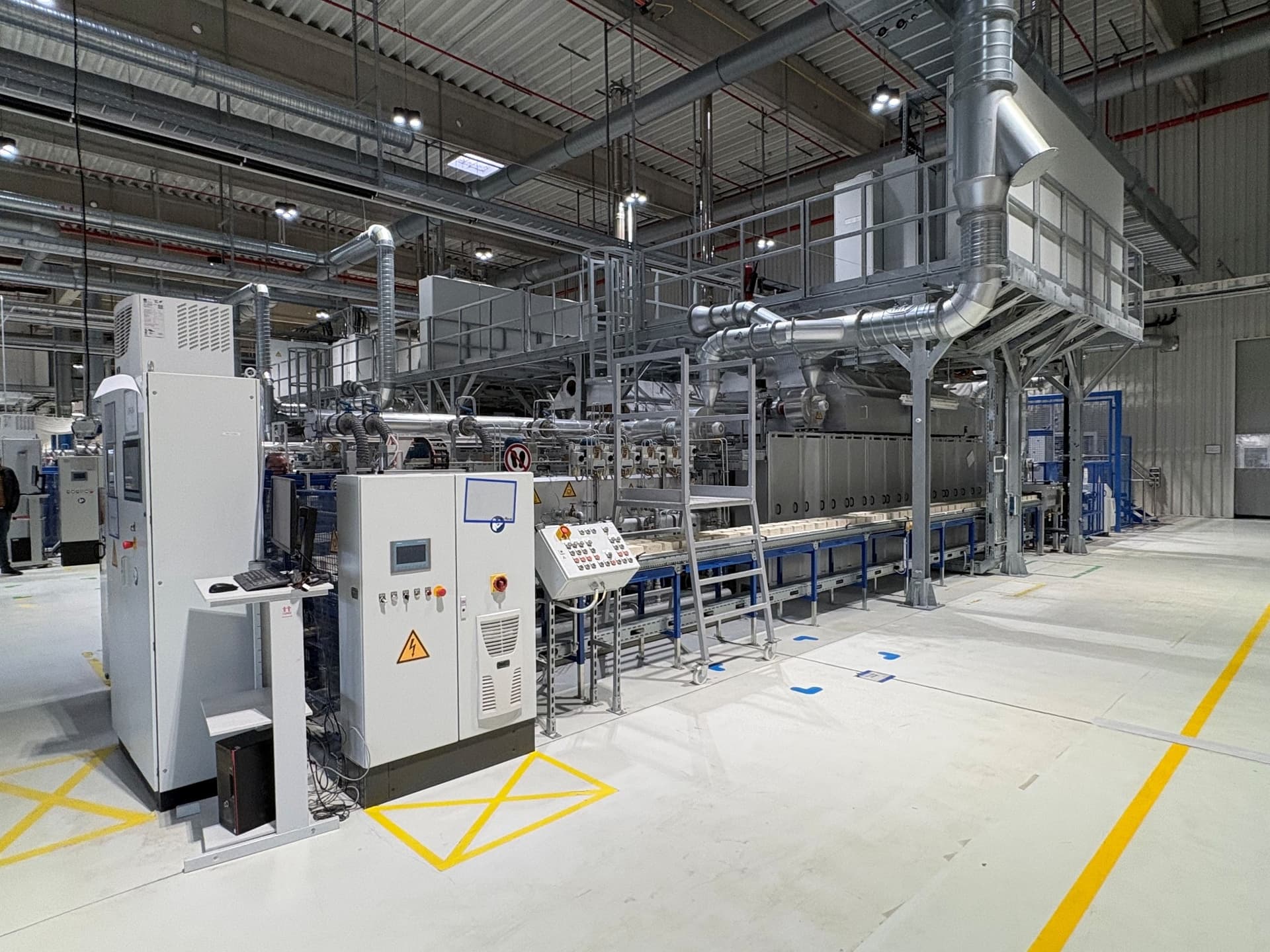 Hochmoderne Produktionsanlagen für Technische Keramik und PTC-Heizelemente