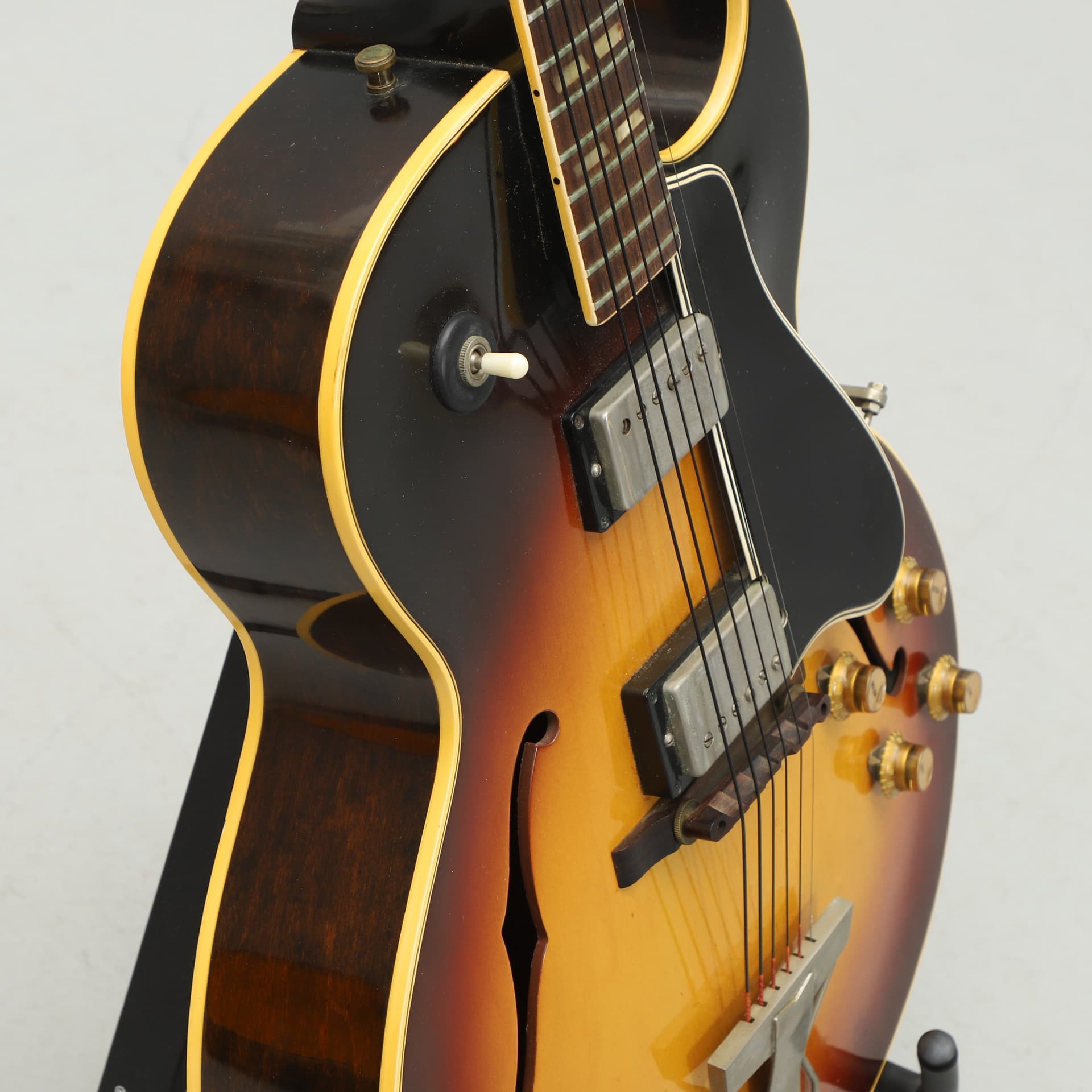 ELECTRIC GUITAR, Gibson ES-175 D, USA 1962. - image 5