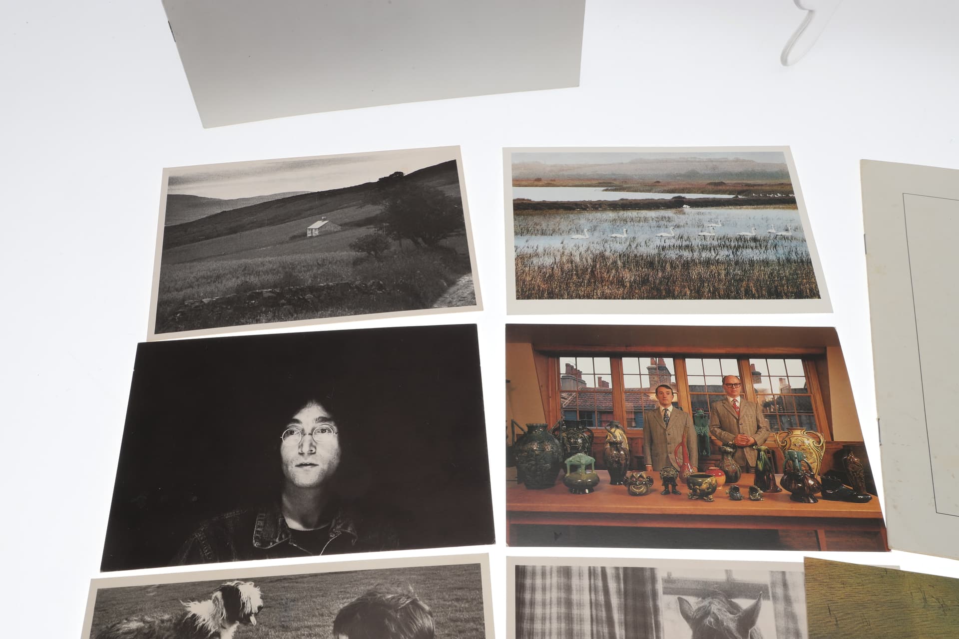 LINDA MCCARTNEY – COUNTRY CALENDAR 1987 WITH ORIGINAL BOX, PUBLICATIONS AND PHOTOGRAPHIC POSTCARDS. - image 4