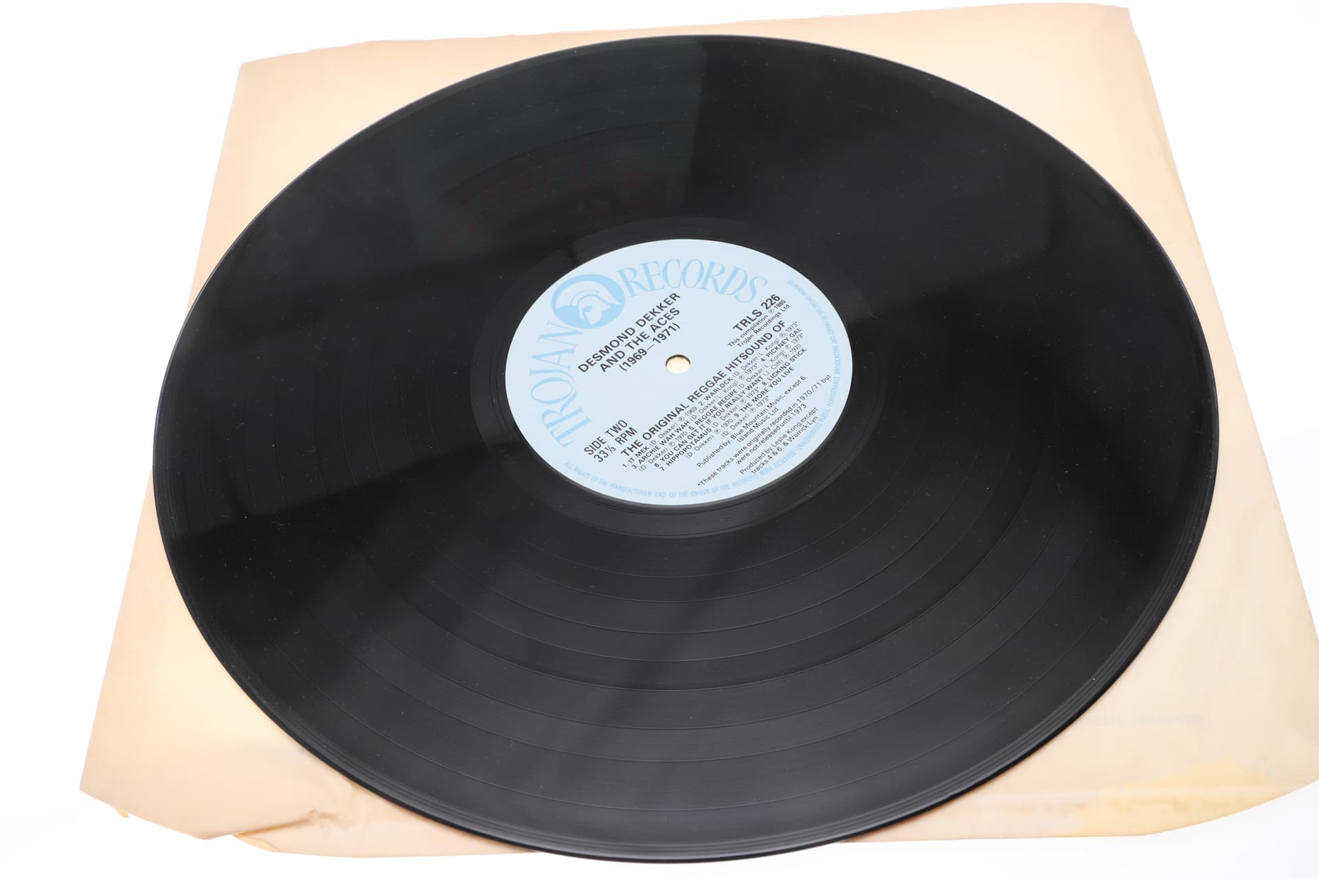 DESMOND DEKKER AND THE ACES – (1965–1971): THE ORIGINAL REGGAE HITSOUND LP, TROJAN TRLS 226, WITH SIGNED AUTOGRAPH SHEET. - image 3