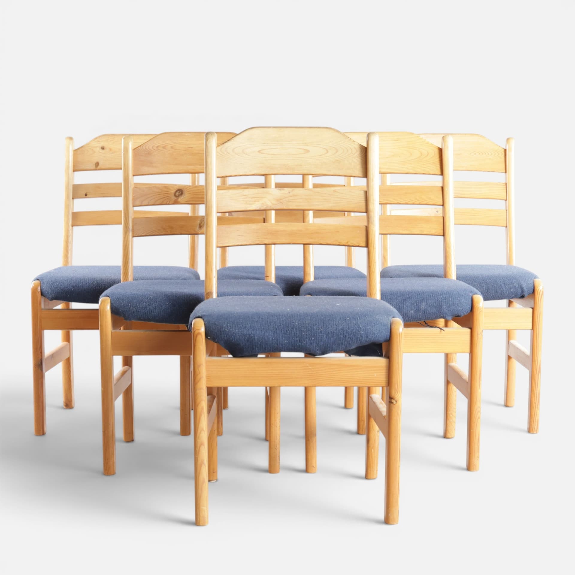 Set of six dining chairs with frames of solid pine, seats upholstered in blue furniture fabric. Denmark, 1970s - Brutalist (6). - image 2