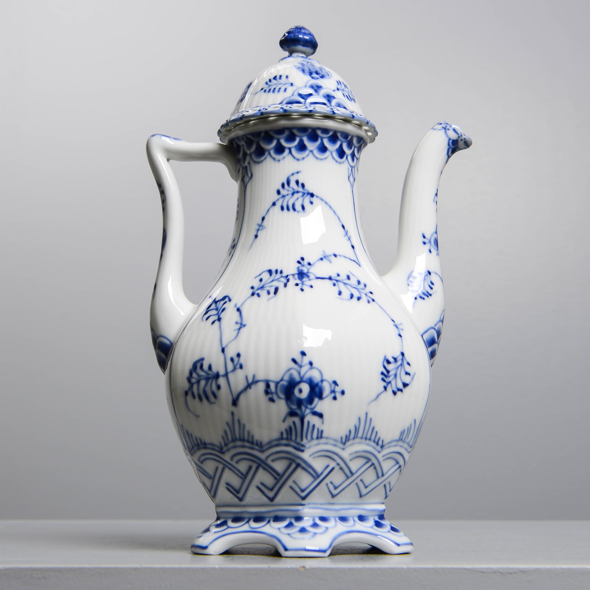 BLUE FLUTED, coffee pot, no. 1202, Full Lace, Royal Copenhagen, Denmark. - image 3