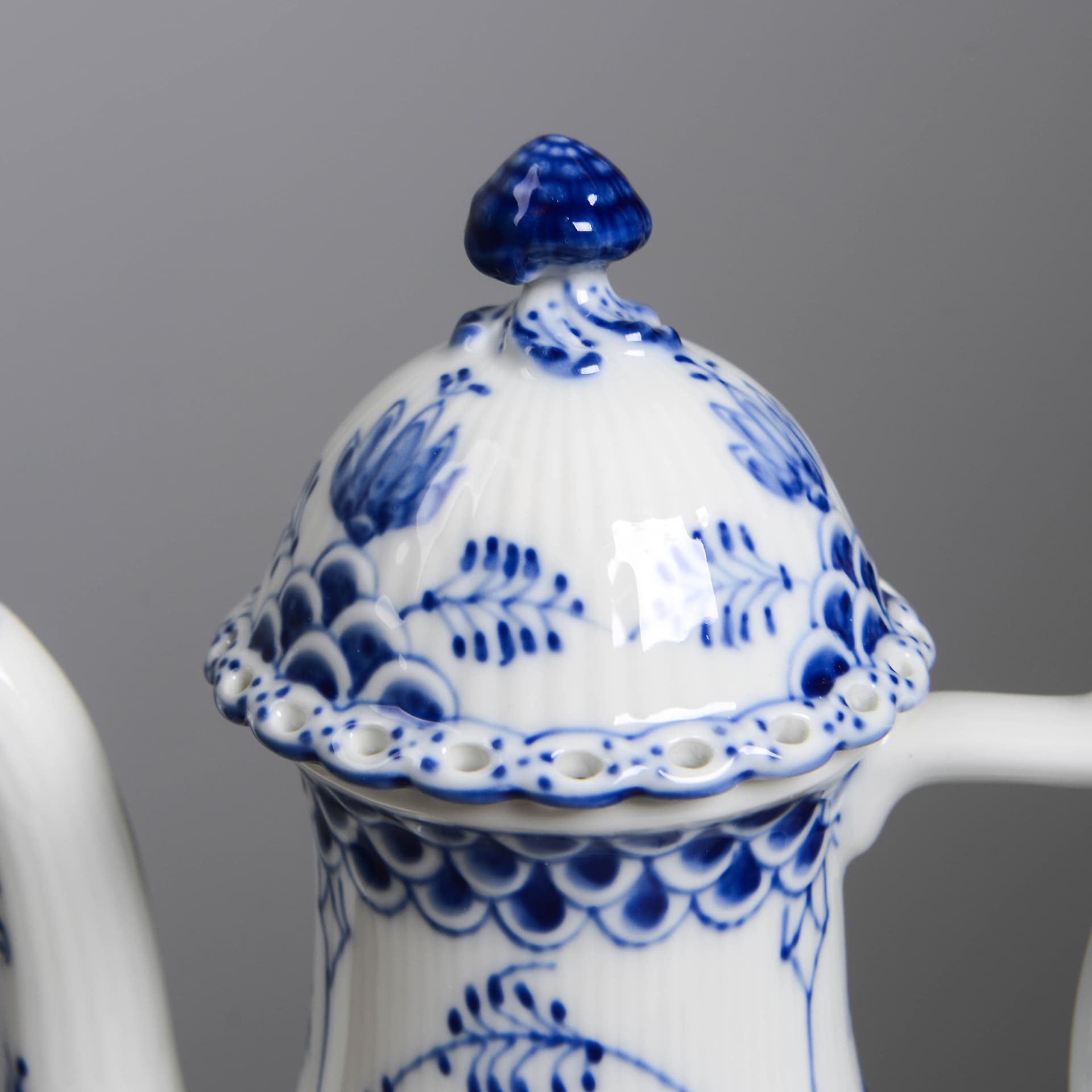 BLUE FLUTED, coffee pot, no. 1202, Full Lace, Royal Copenhagen, Denmark. - image 5
