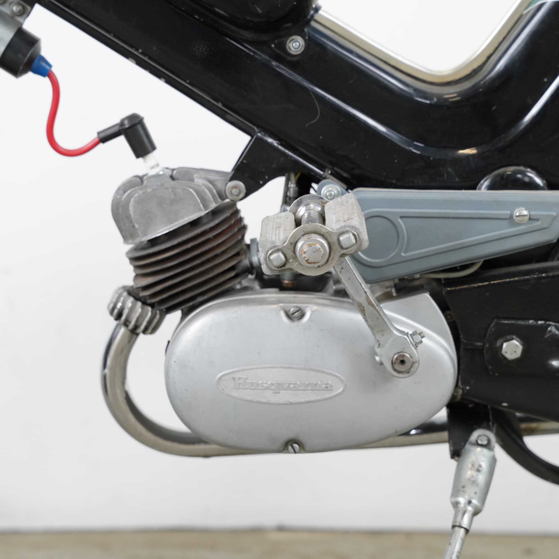 HUSQVARNA, model Cornette, c. 1960. - image 4