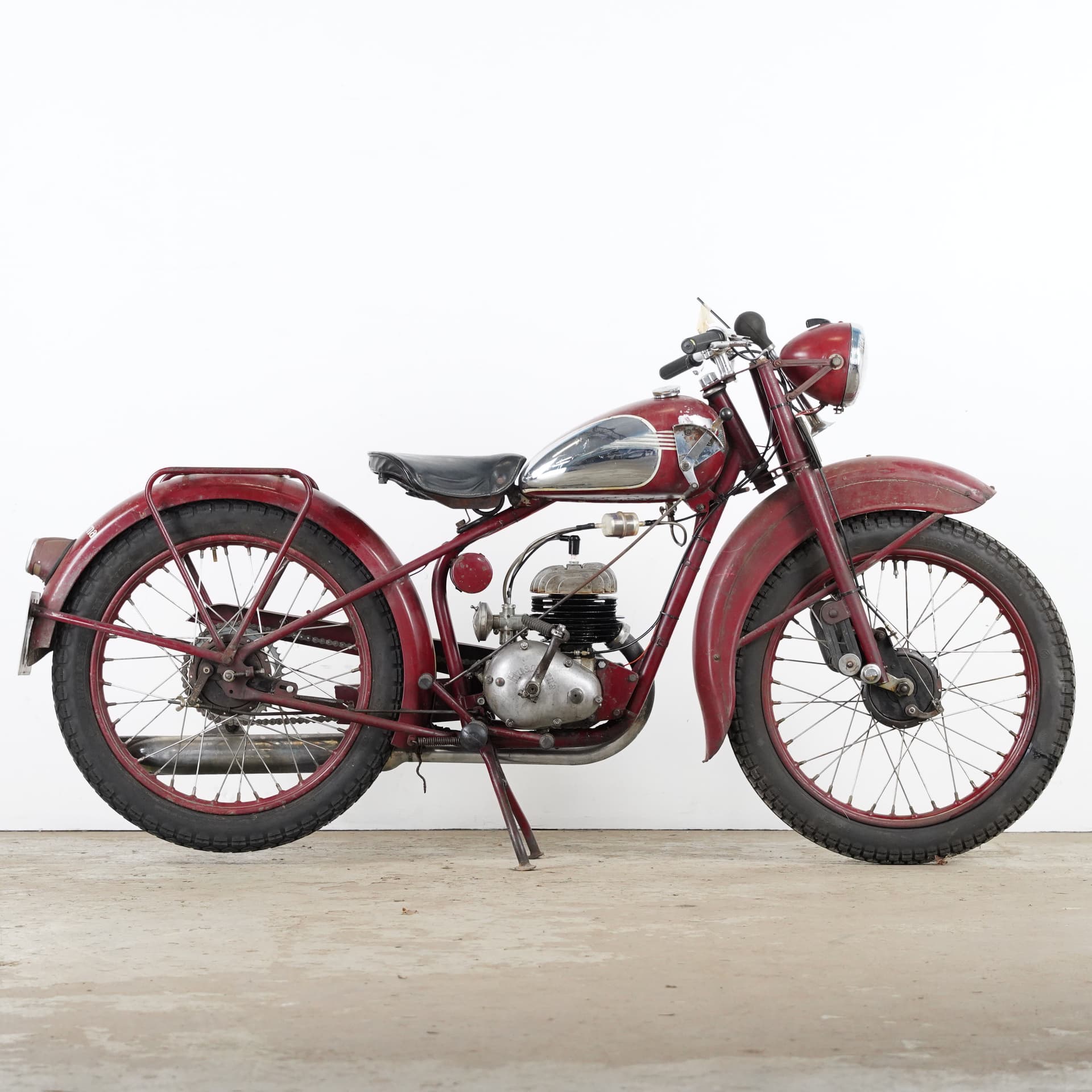 HUSQVARNA, model 29, "Rödqvarna", 1953.
