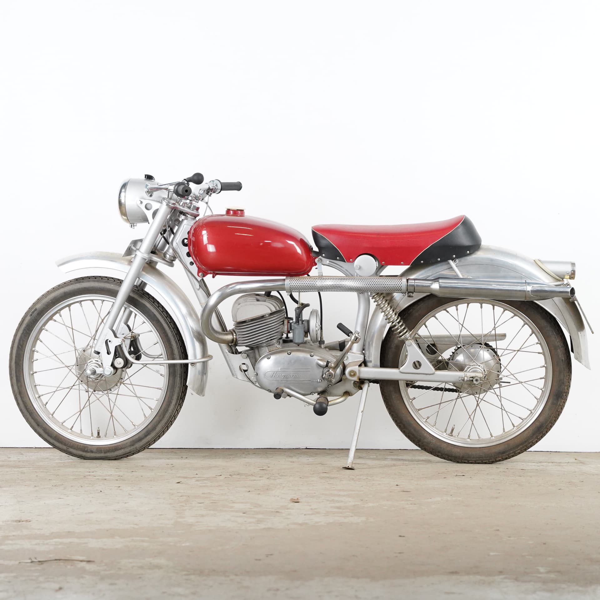 HUSQVARNA, model 282, "Silverpil", 1953. - image 2