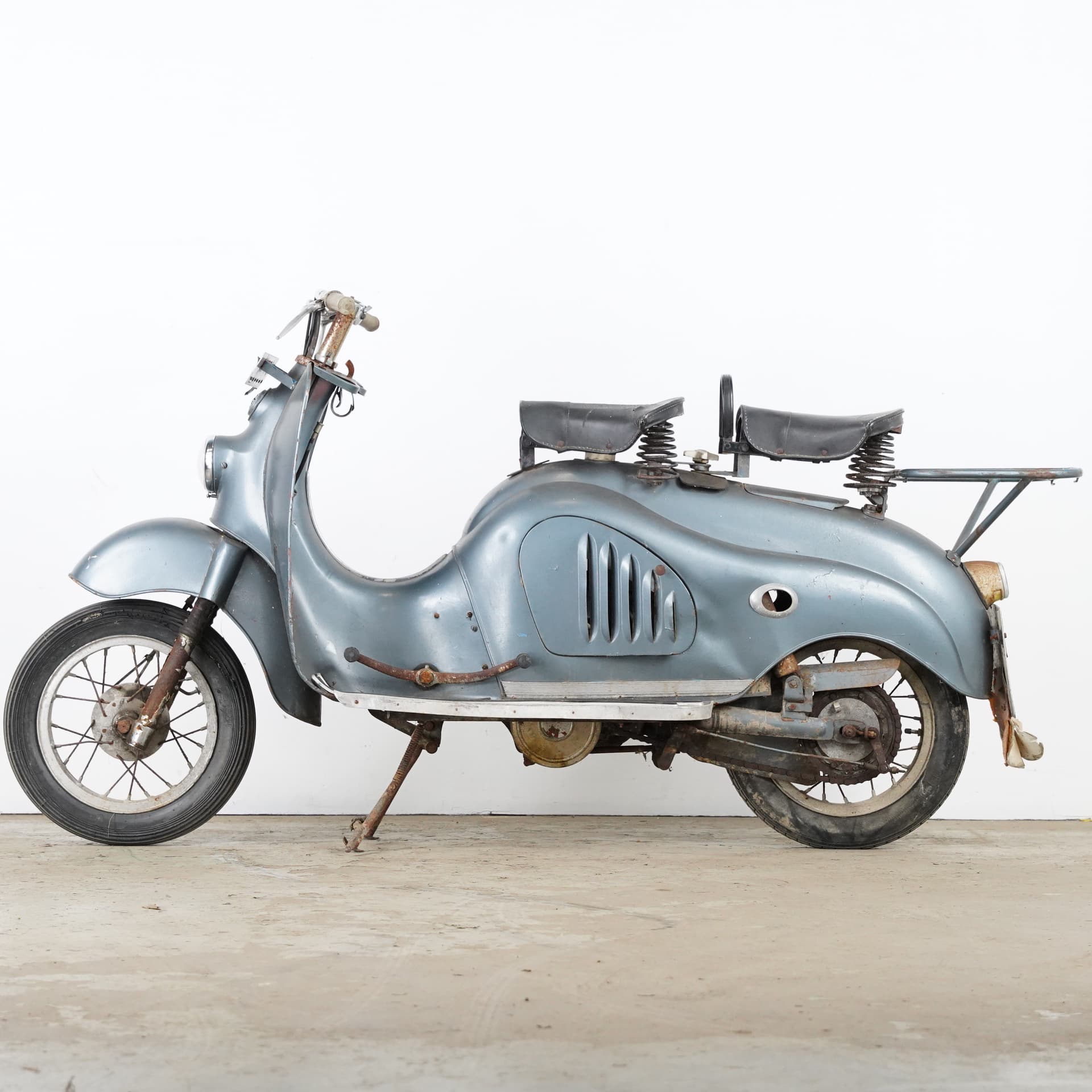 HUSQVARNA, Parilla Scooter, c. 1955. - image 2