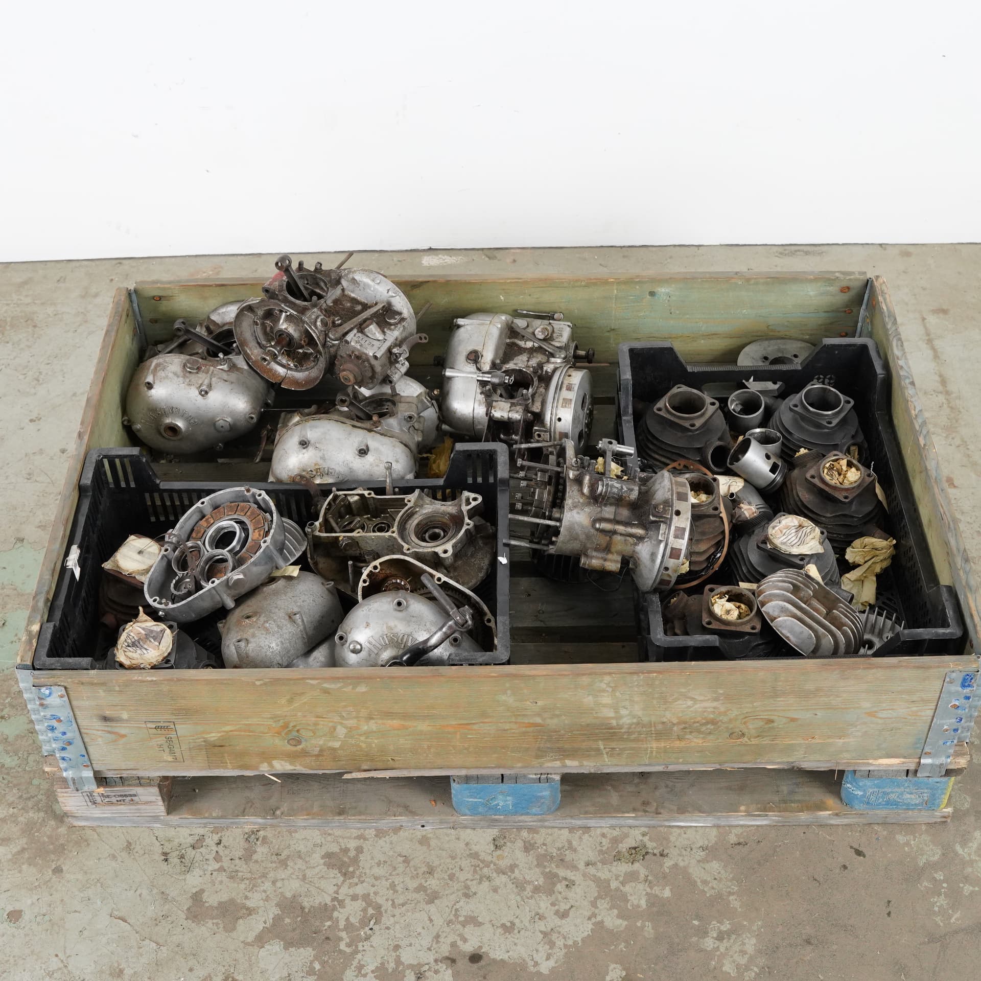 HUSQVARNA, engine parts, 1950s.