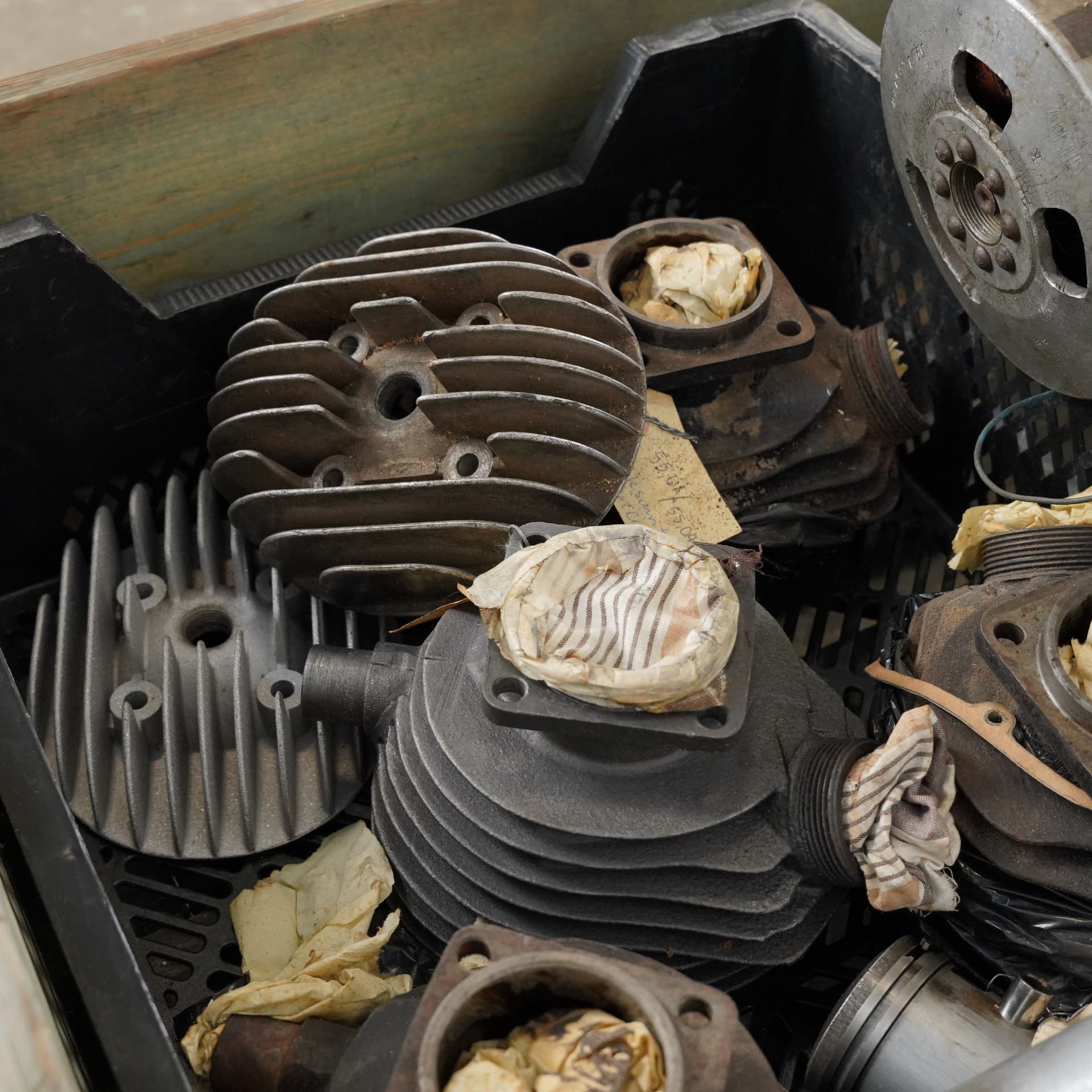 HUSQVARNA, engine parts, 1950s. - image 4