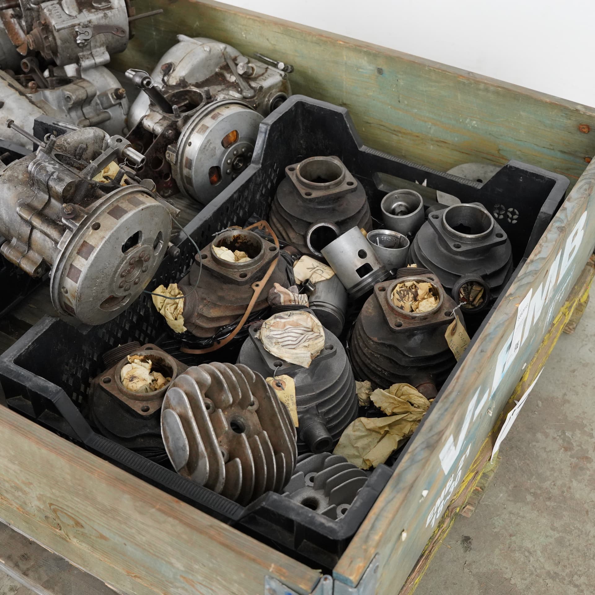 HUSQVARNA, engine parts, 1950s. - image 2