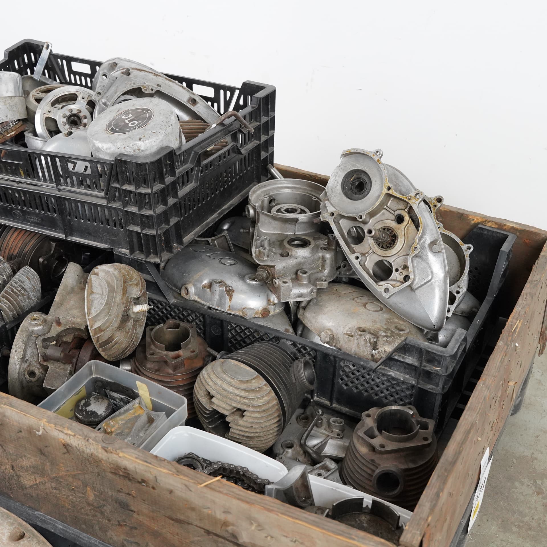 ILO, engine parts, 1950s. - image 3