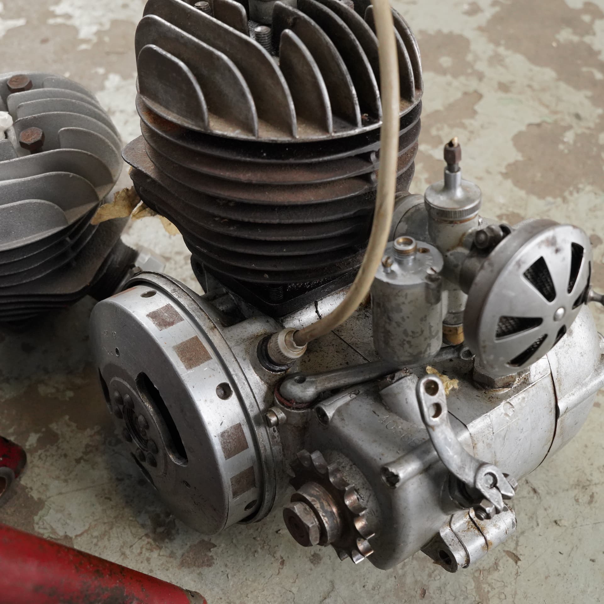 HUSQVARNA, lot of parts, "Rödqvarna" model 228/28, 1950s, Sweden. - image 4