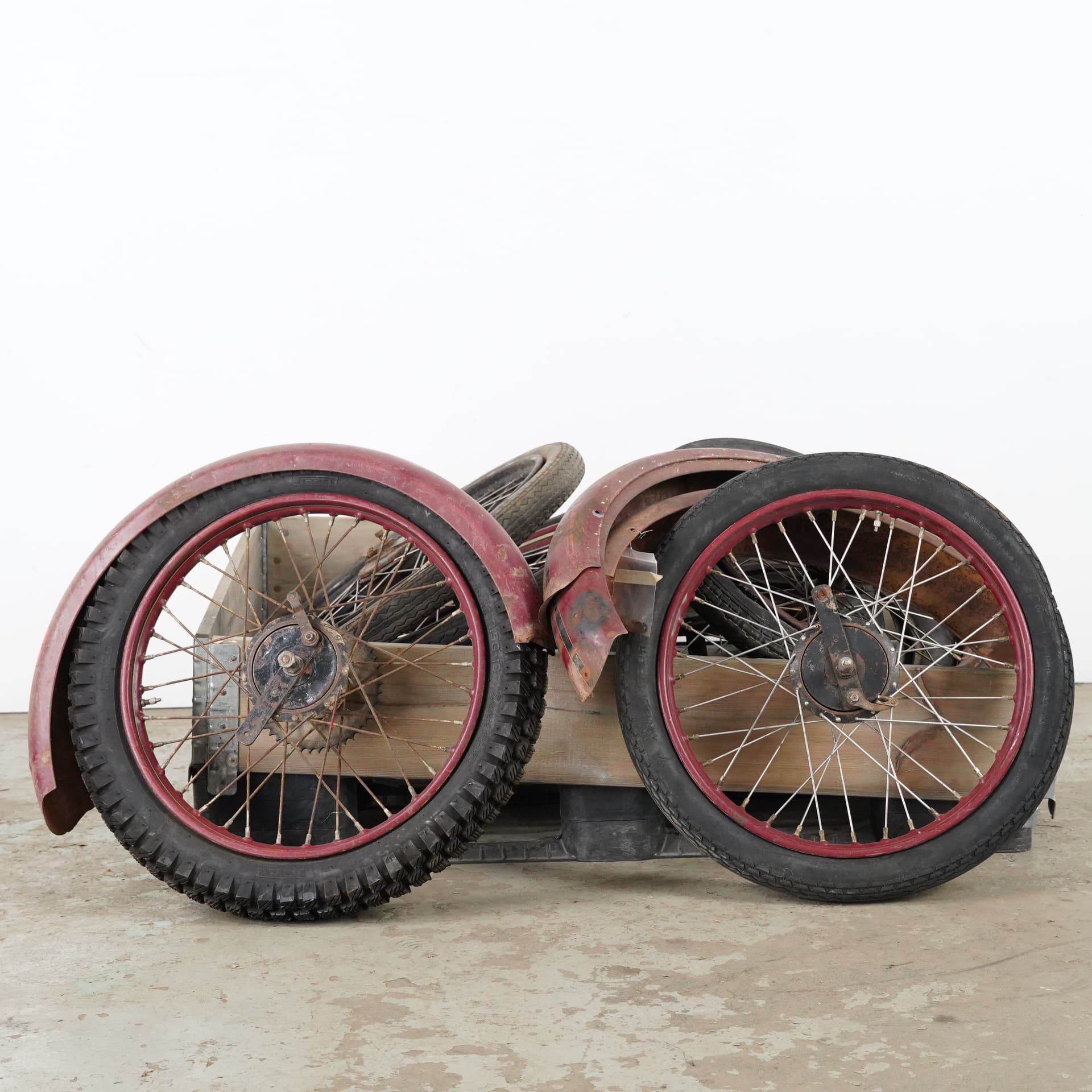 HUSQVARNA, wheels and mudguards, "Rödqvarna" mod. 28/228, 1950s, Sweden.