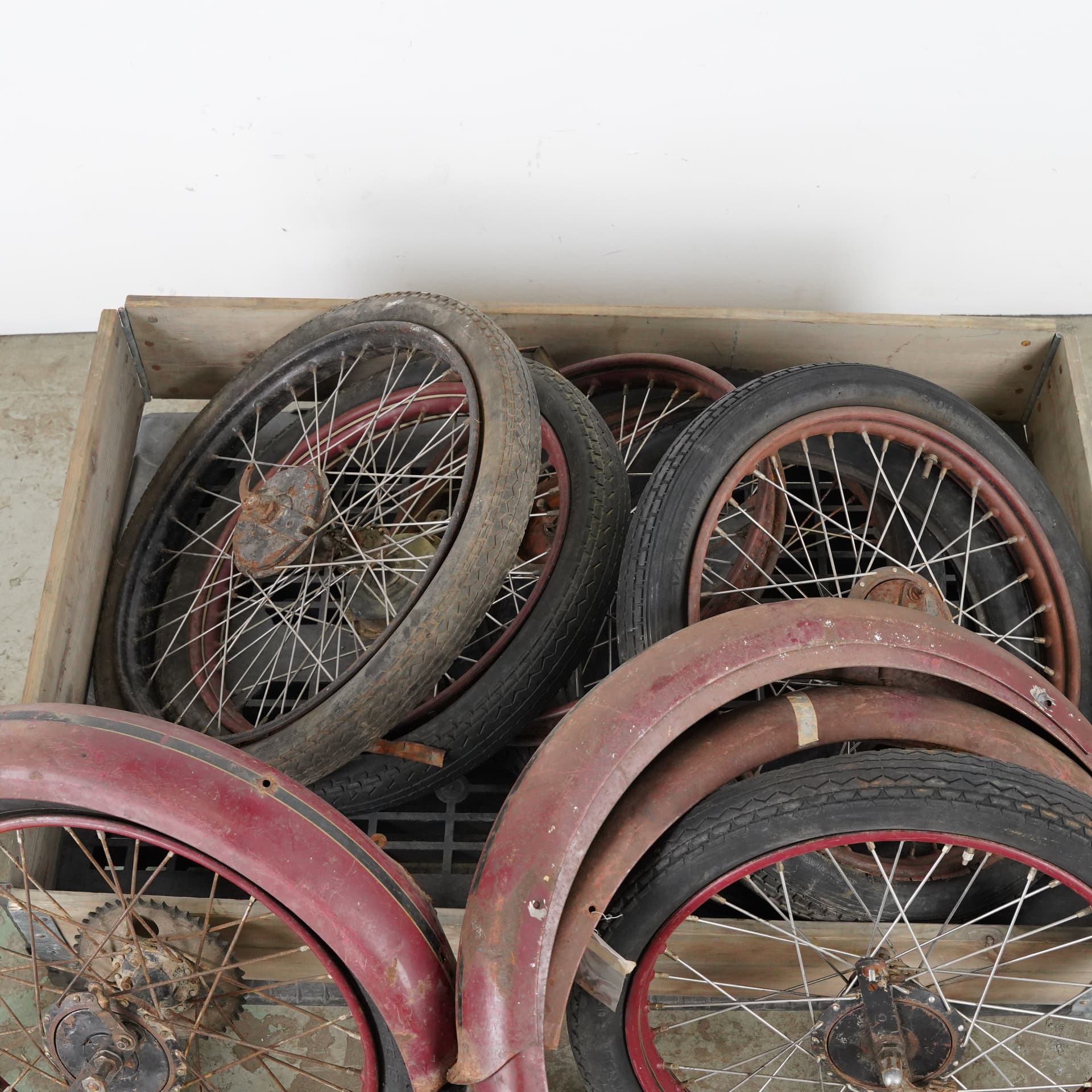 HUSQVARNA, wheels and mudguards, "Rödqvarna" mod. 28/228, 1950s, Sweden. - image 4