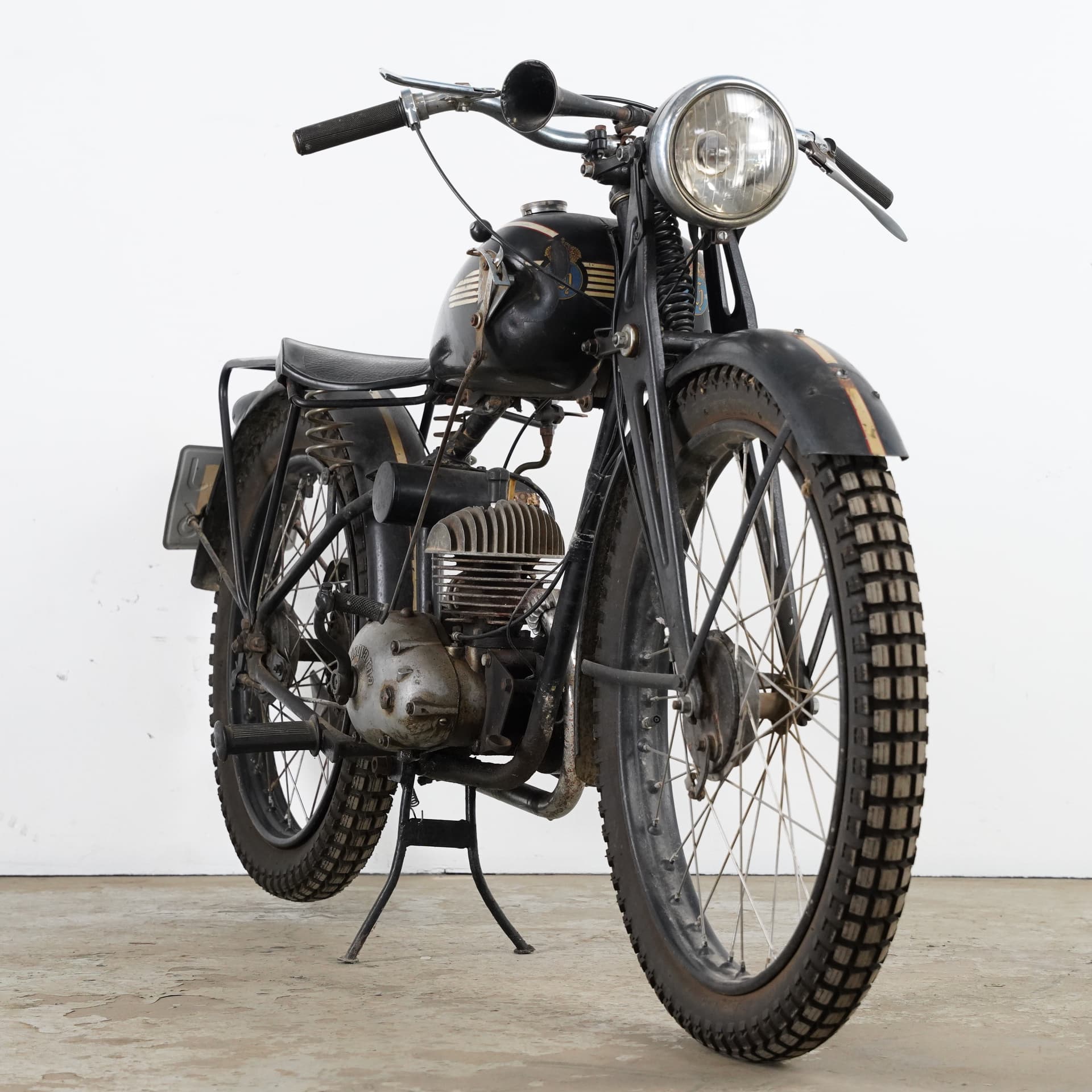 HUSQVARNA, model 24 so-called "Svartqvarna", 1946, Sweden. - image 5