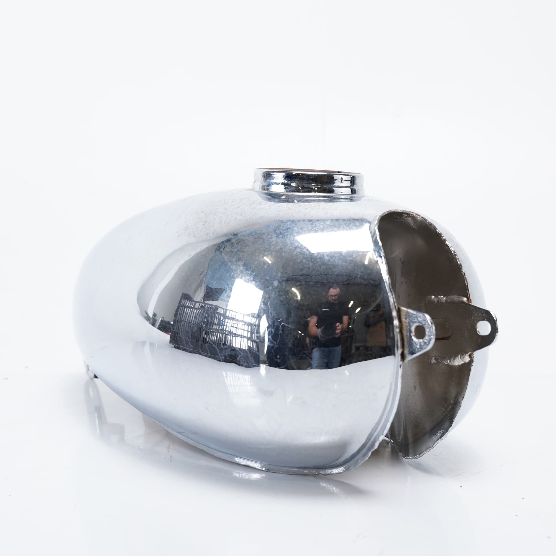 NV, fuel tank, model 22/23, 1950s. - image 2