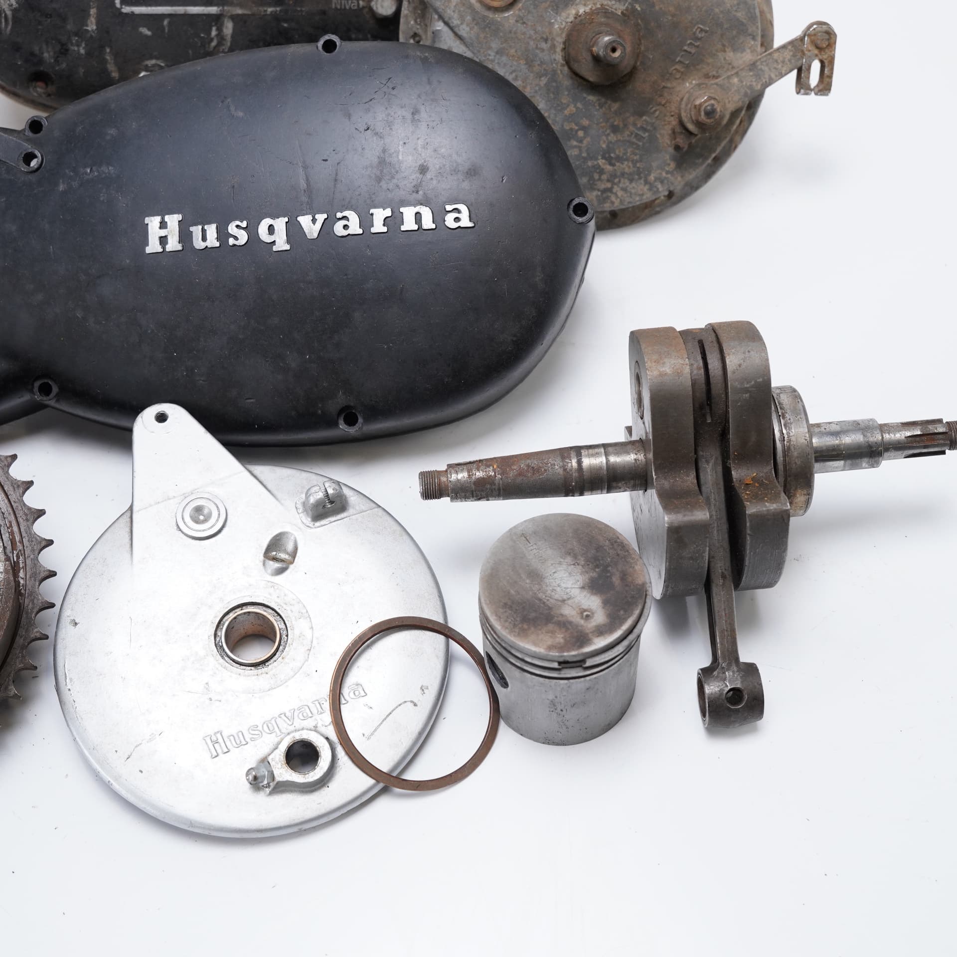 HUSQVARNA, lot of parts, Silverpil model, 1950s/60s. - image 2