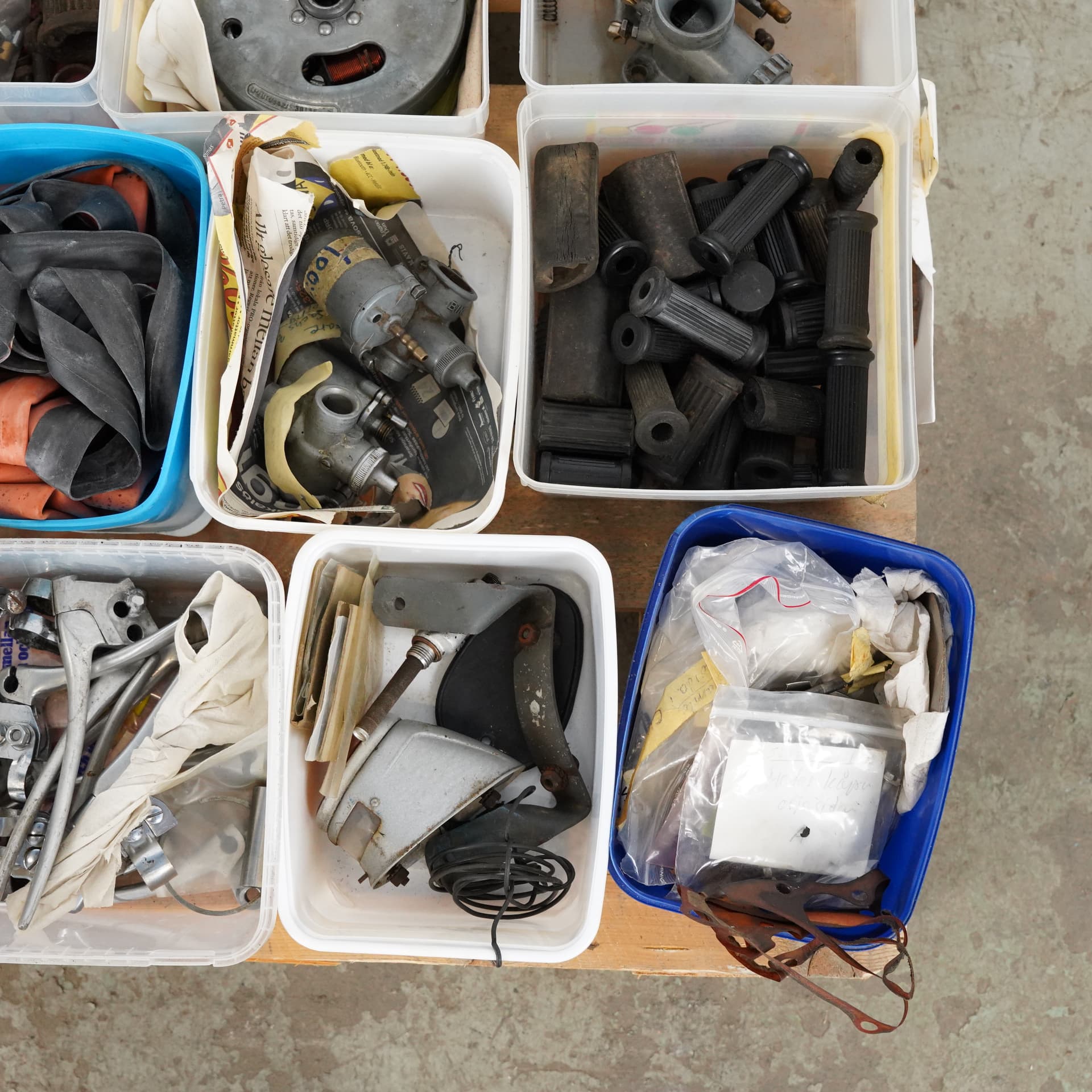 MOTORCYCLE PARTS, lot, for lightweight motorcycles, 1950s. - image 3