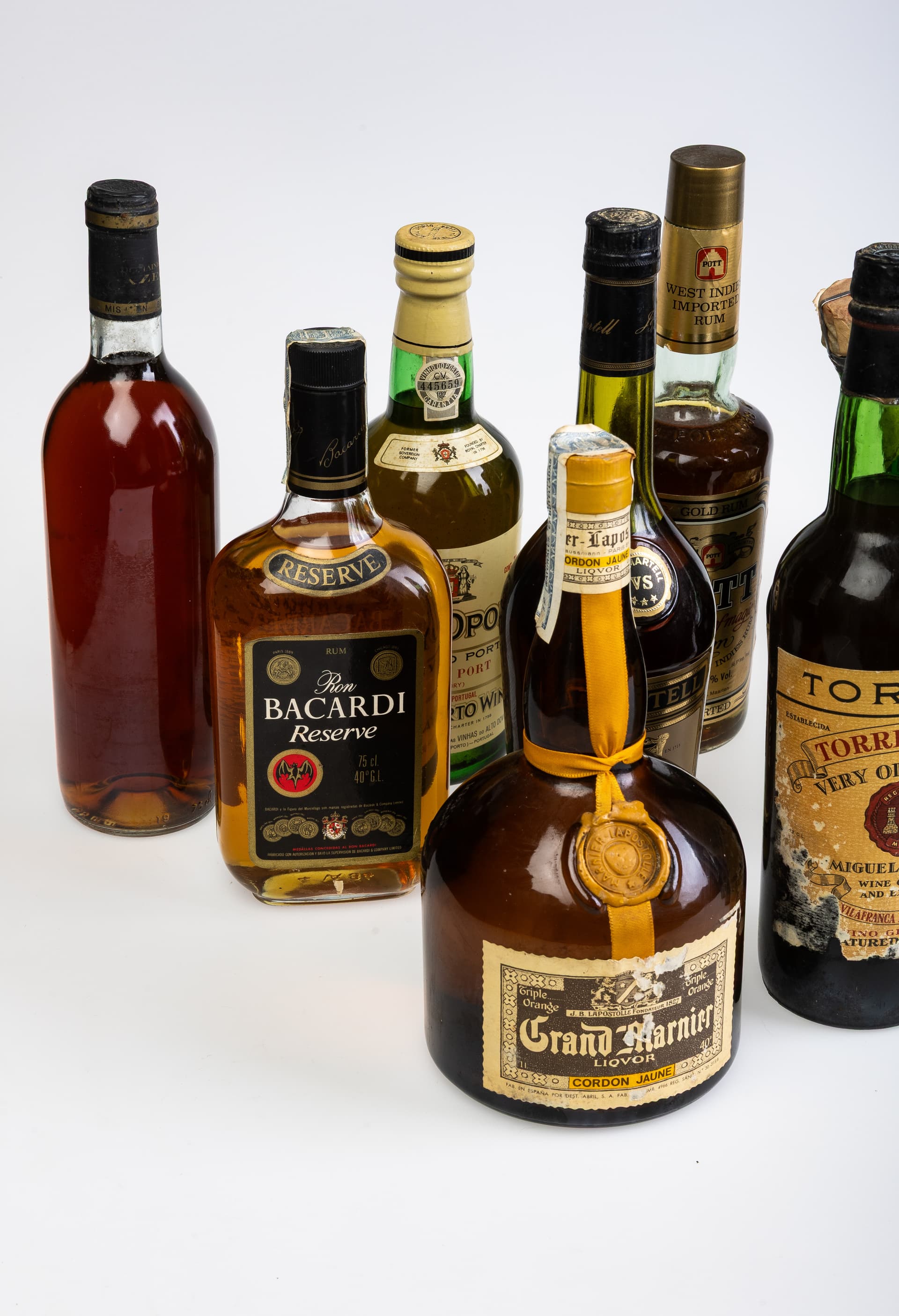 MIXED SELECTION OF ALCOHOL. - image 3