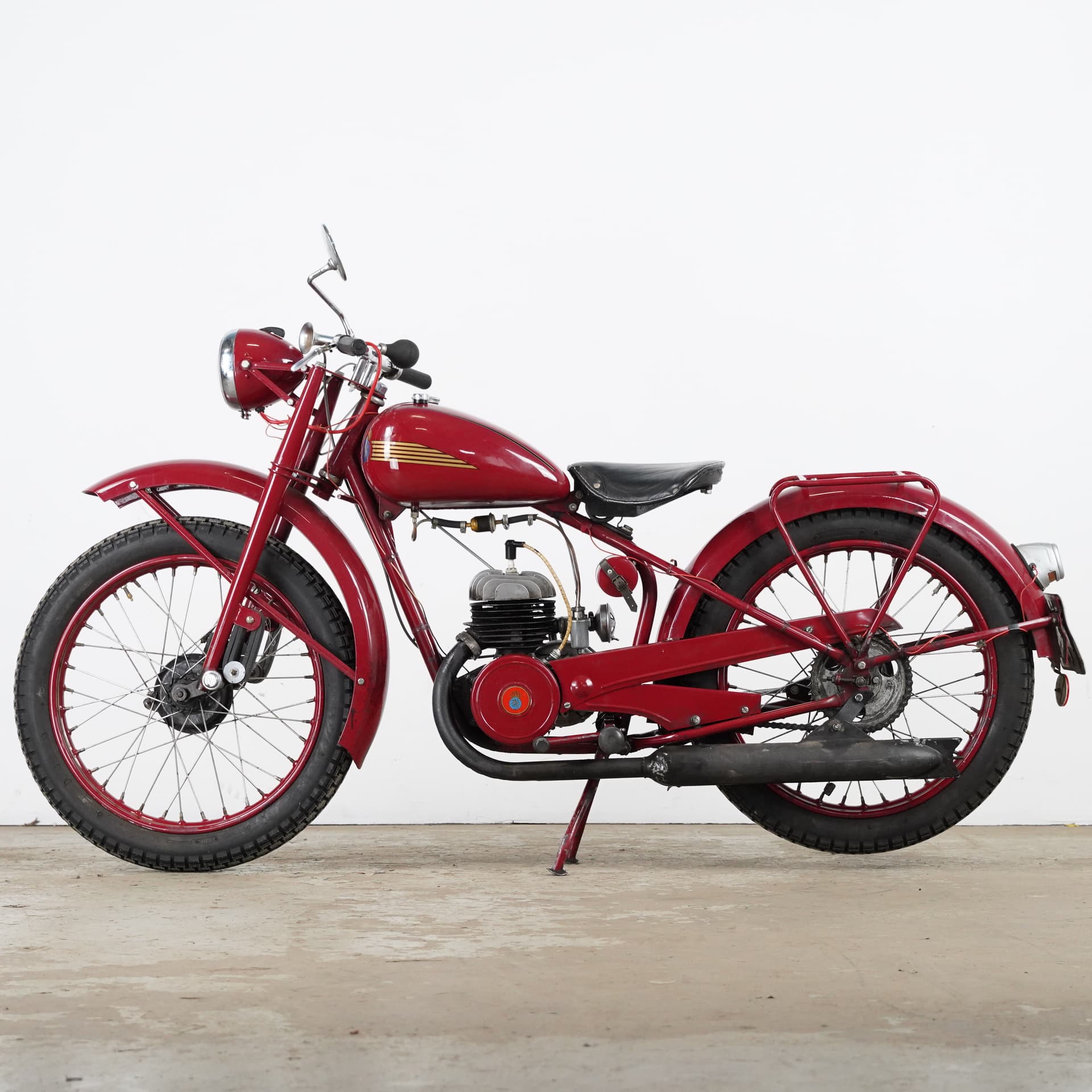 HUSQVARNA, 28, "Rödqvarna", 1951, Sweden. - image 2