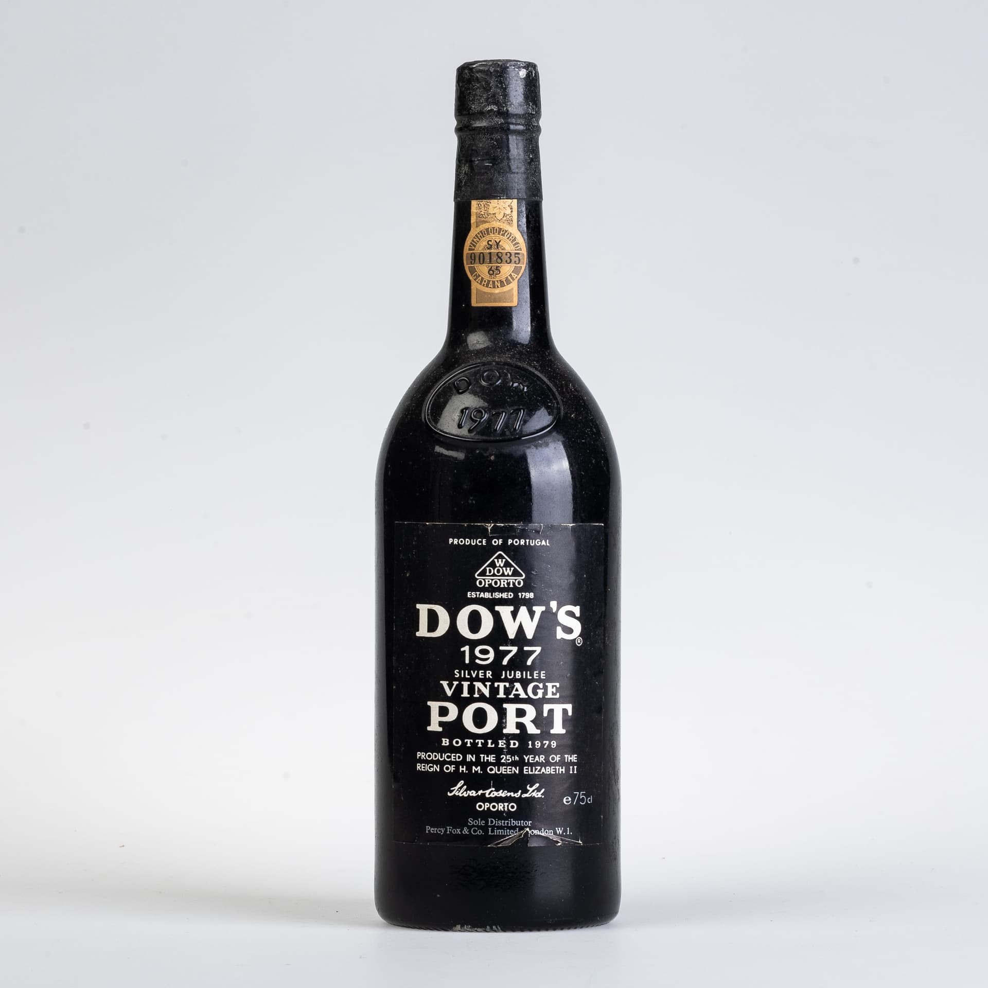 DOW'S 1977 SILVER JUBILEE VINTAGE PORT.