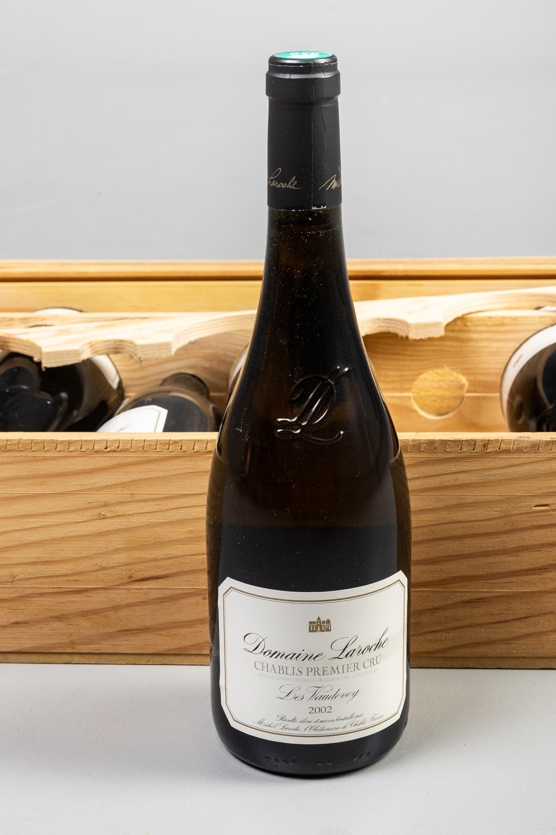 DOMAINE LAROCHE, CHABLIS 1ER CRU `LES VAUDEVEY` 6 BOTTLE CASE. - image 2