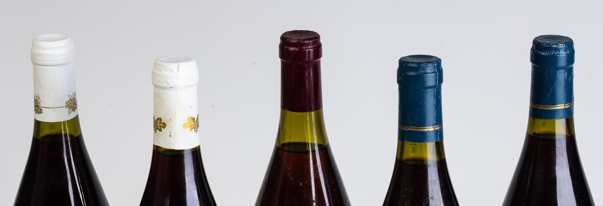 FIVE BOTTLES OF FLEURIE. - image 2