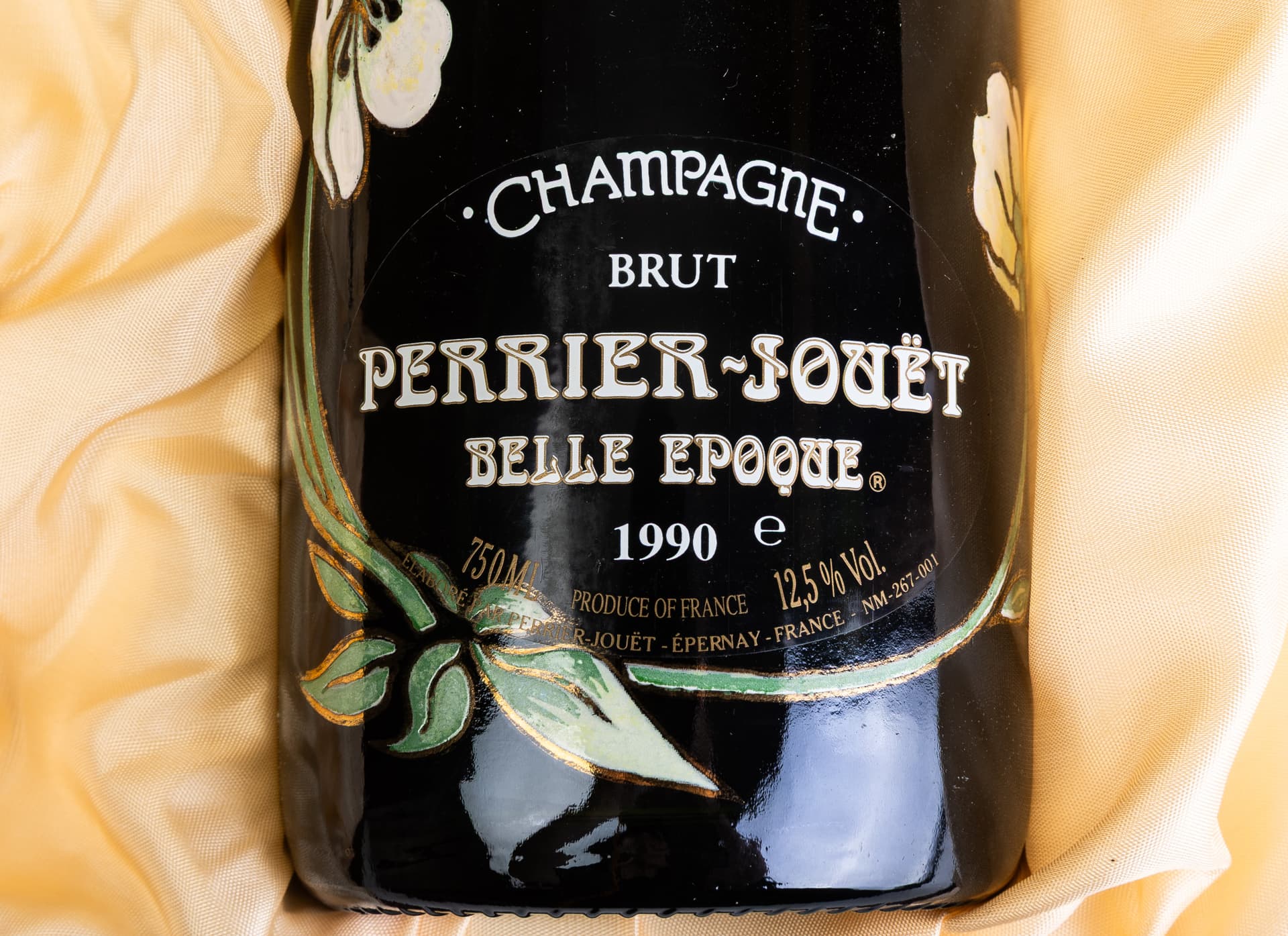 PERRIER-JOUËT BELLE ÉPOQUE 1990 IN PRESENTATION CASE. - image 3
