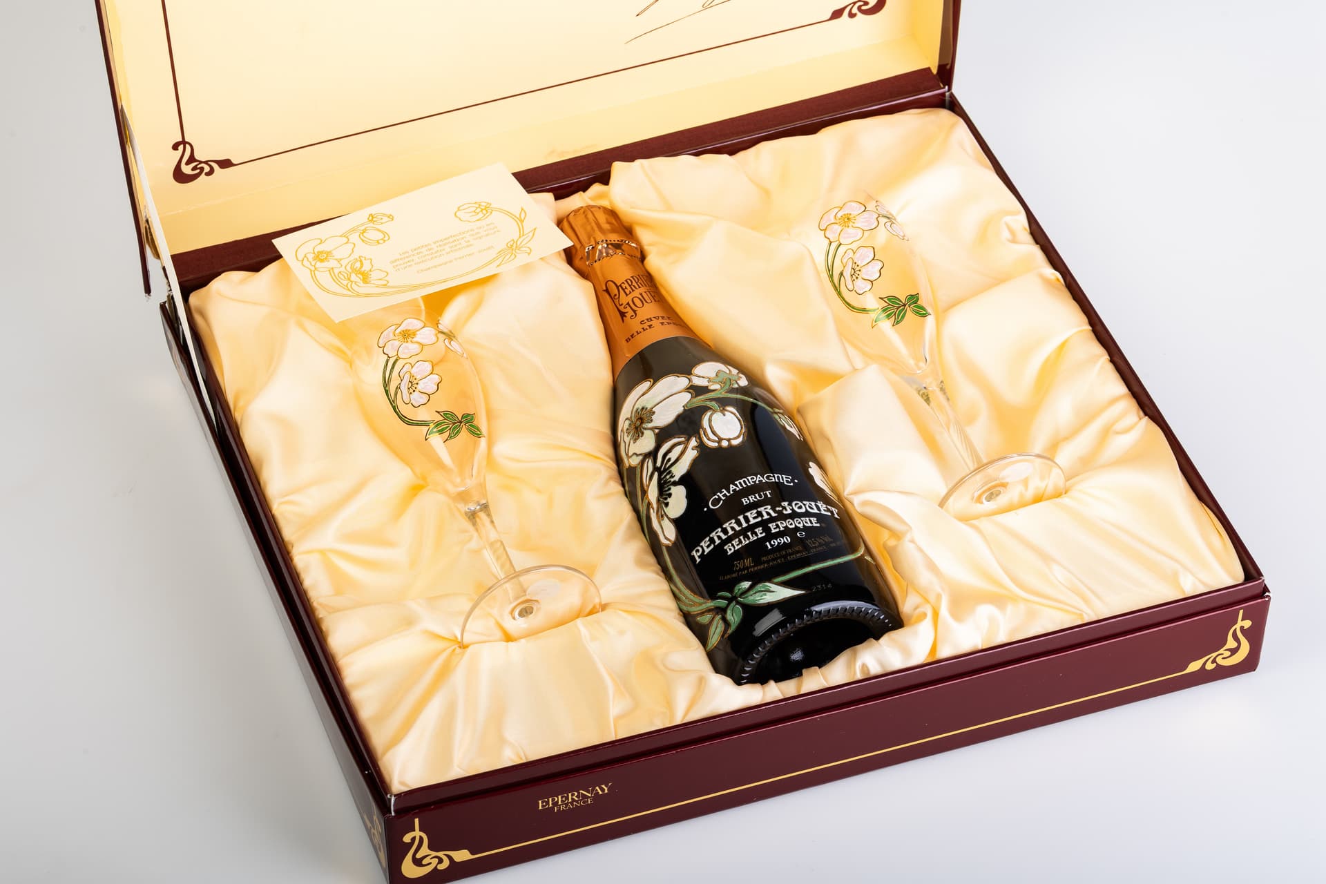 PERRIER-JOUËT BELLE ÉPOQUE 1990 IN PRESENTATION CASE. - image 3