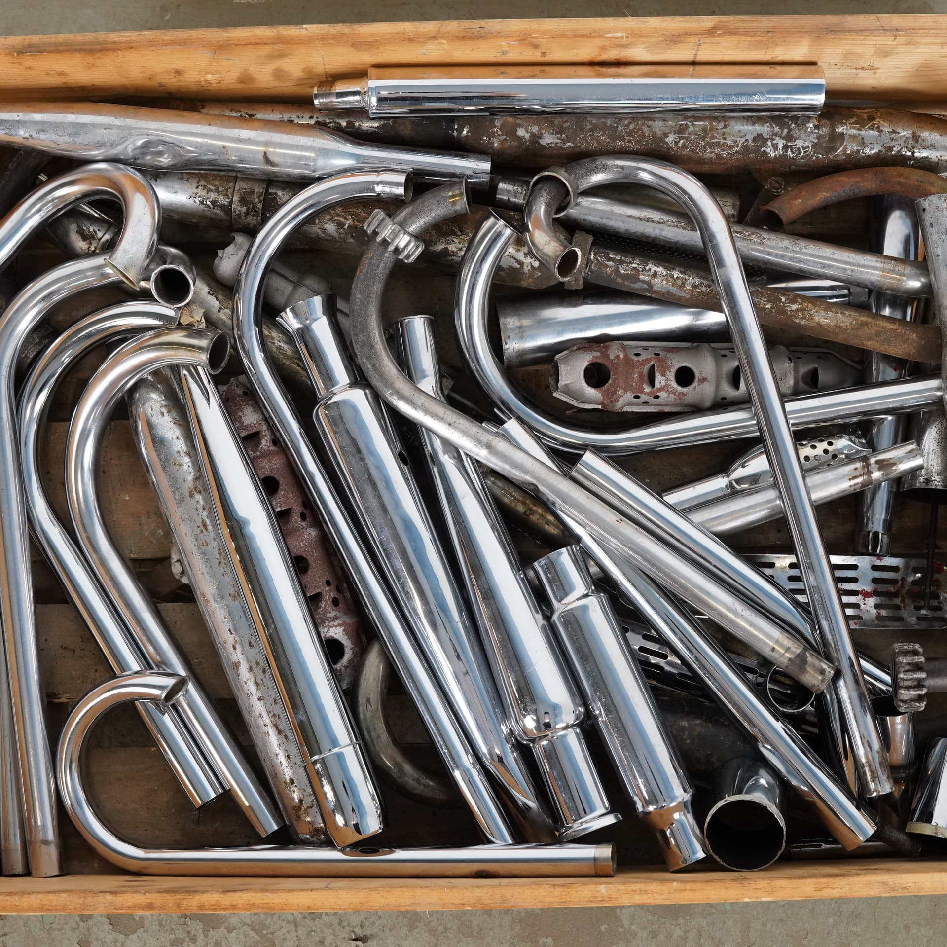 SILENCER, EXHAUST PIPE ETC., for lightweight motorcycle/moped, 1950s/60s.