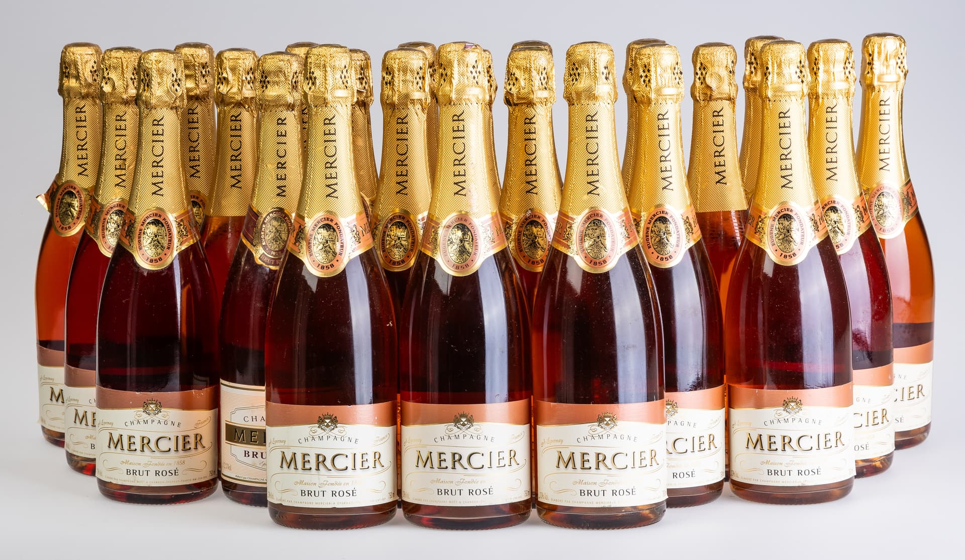 TWENTY NINE BOTTLES OF MERCIER BRUT ROSÉ. - image 3