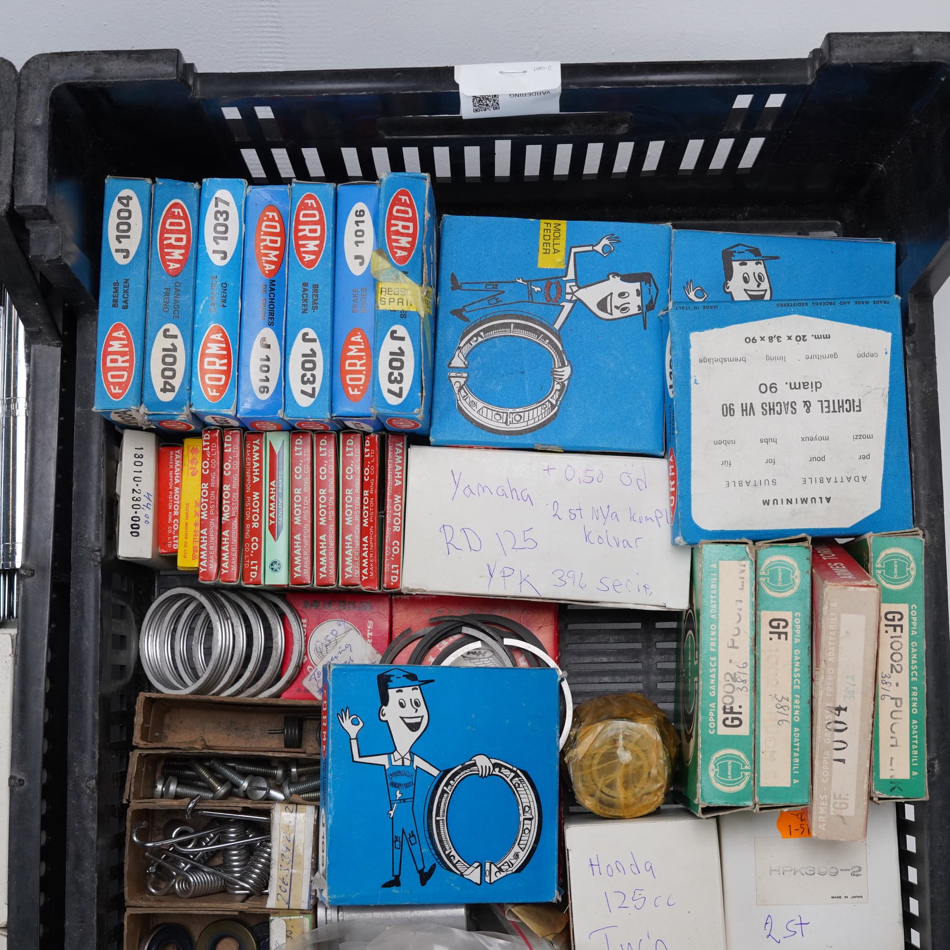 HONDA, YAMAHA ETC., 50/125cc, lot of parts, 1970s-1990s. - image 3
