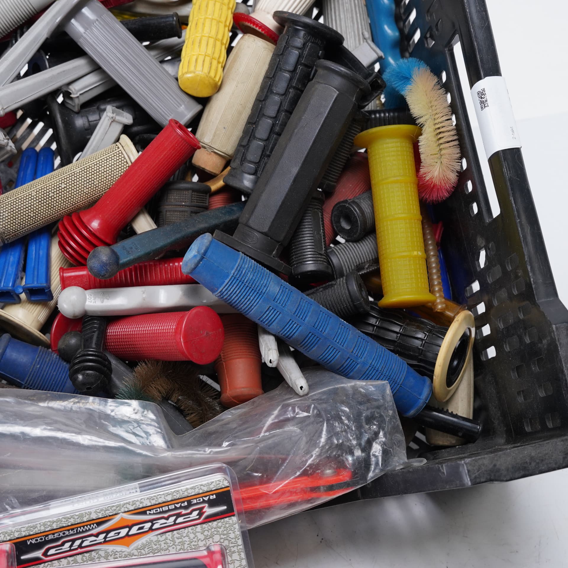 HANDLES, RUBBERS ETC., lot, second half of the 20th century. - image 5
