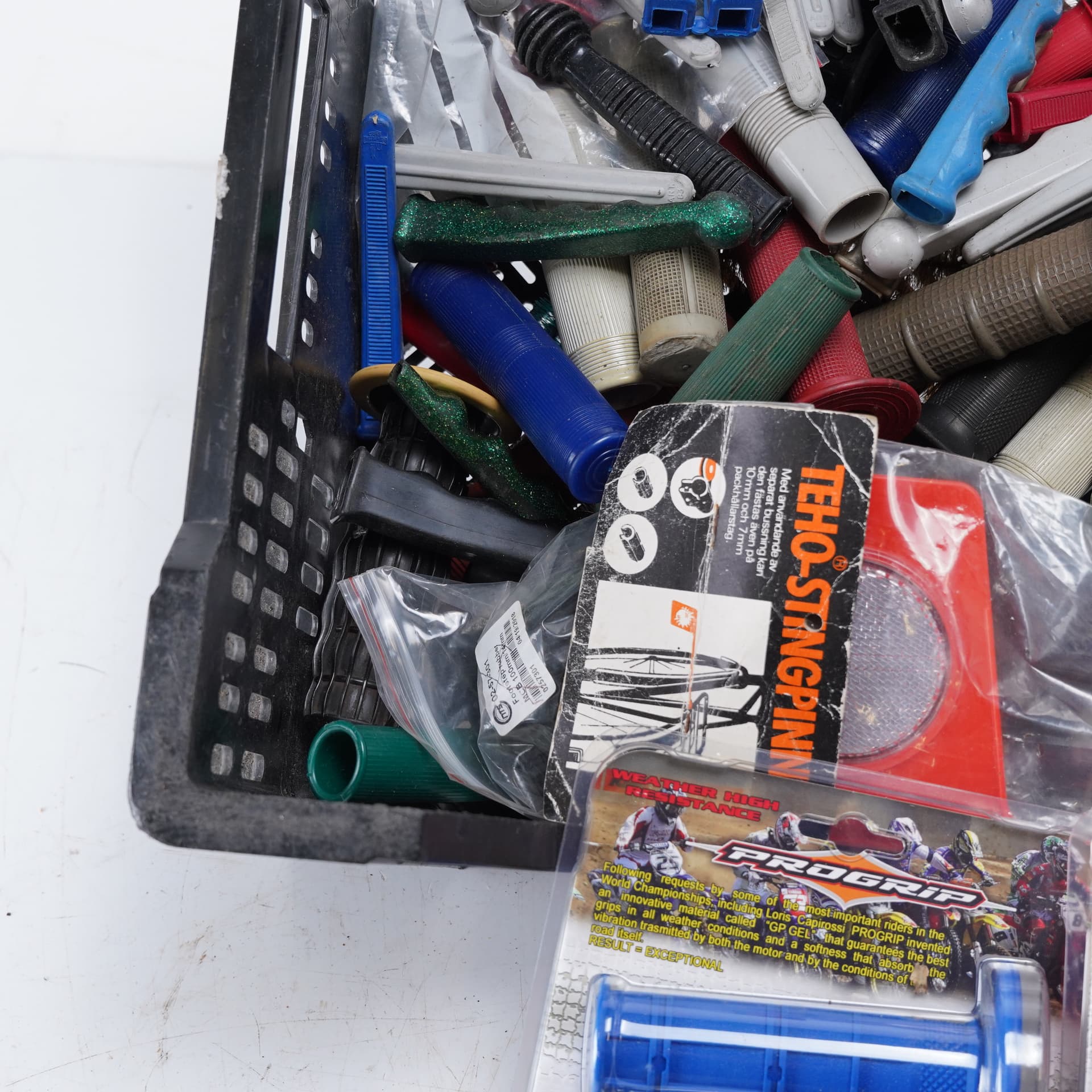 HANDLES, RUBBERS ETC., lot, second half of the 20th century. - image 4
