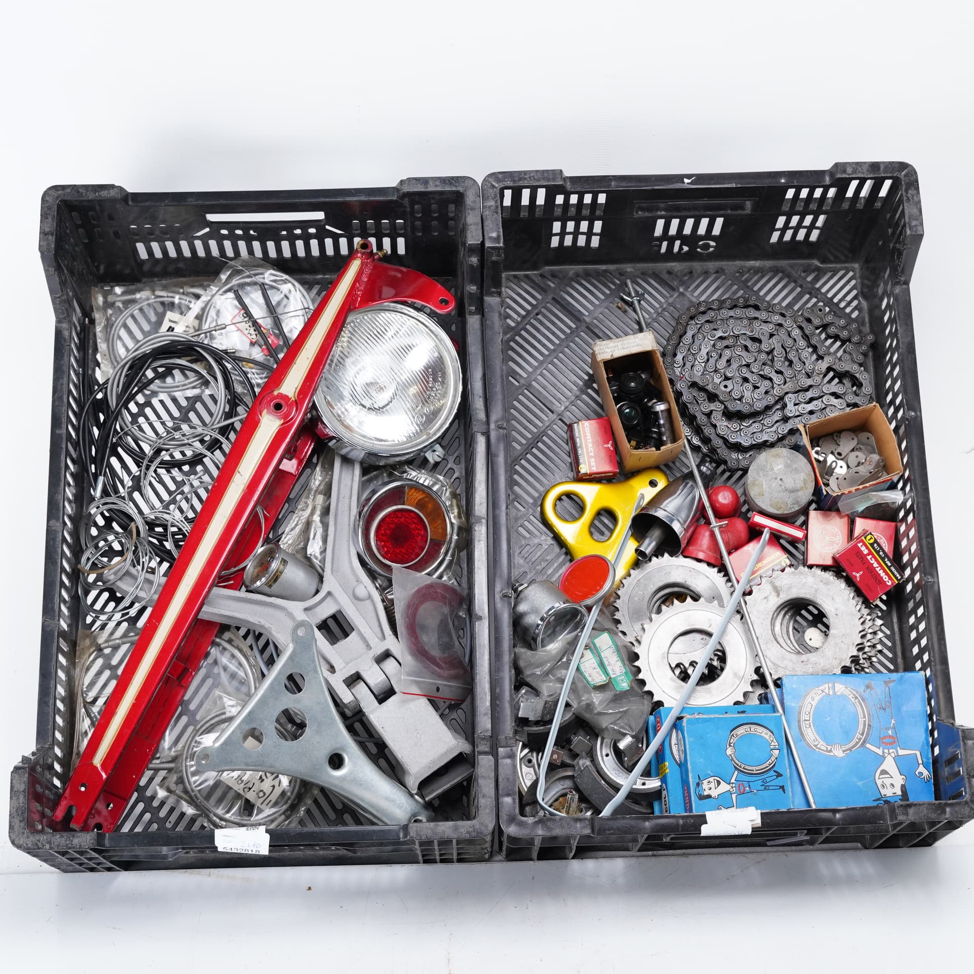 ILO, CRESCENT, lot of parts, second half of the 20th century.