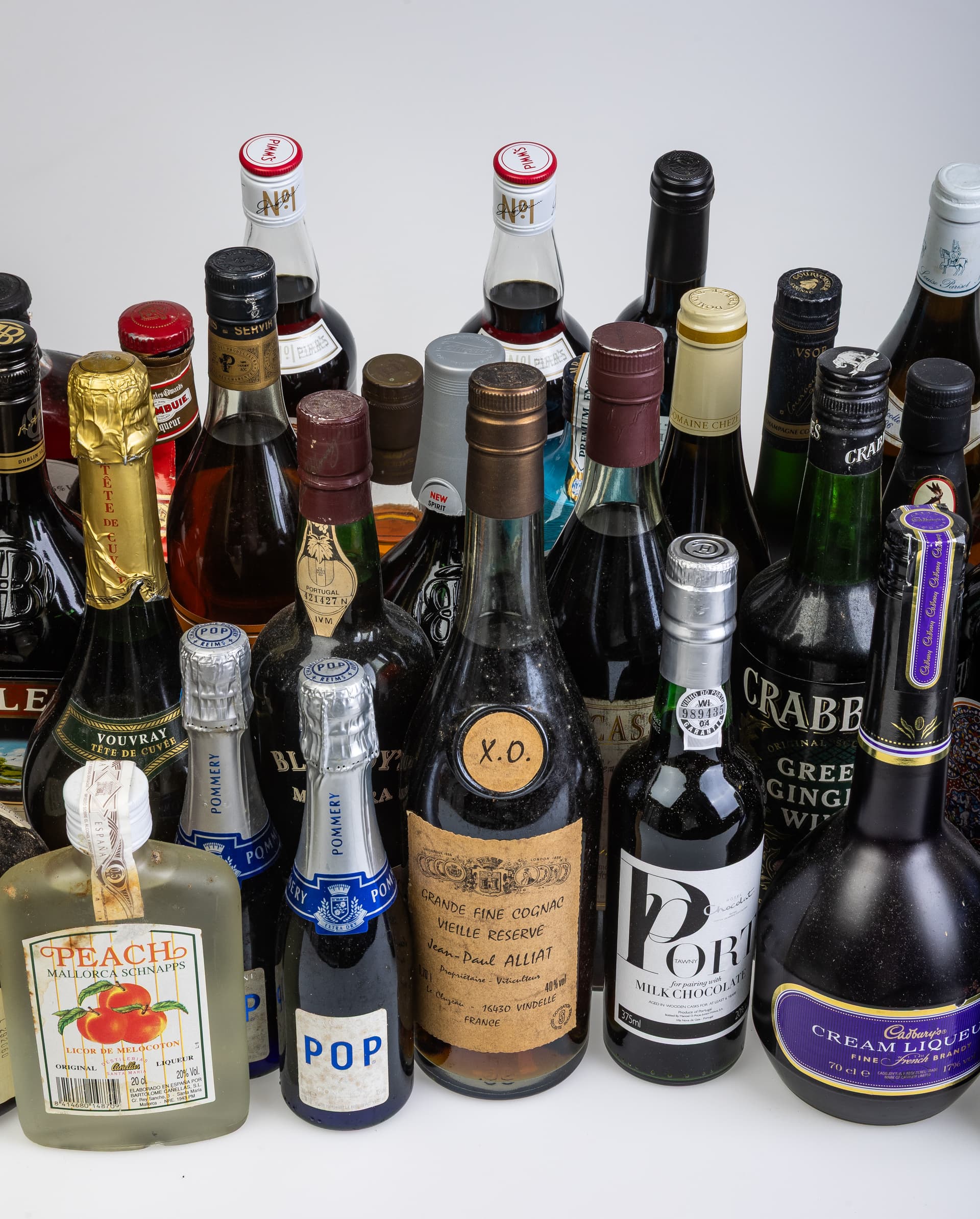 LARGE MIXED ALCOHOL COLLECTION. - image 4