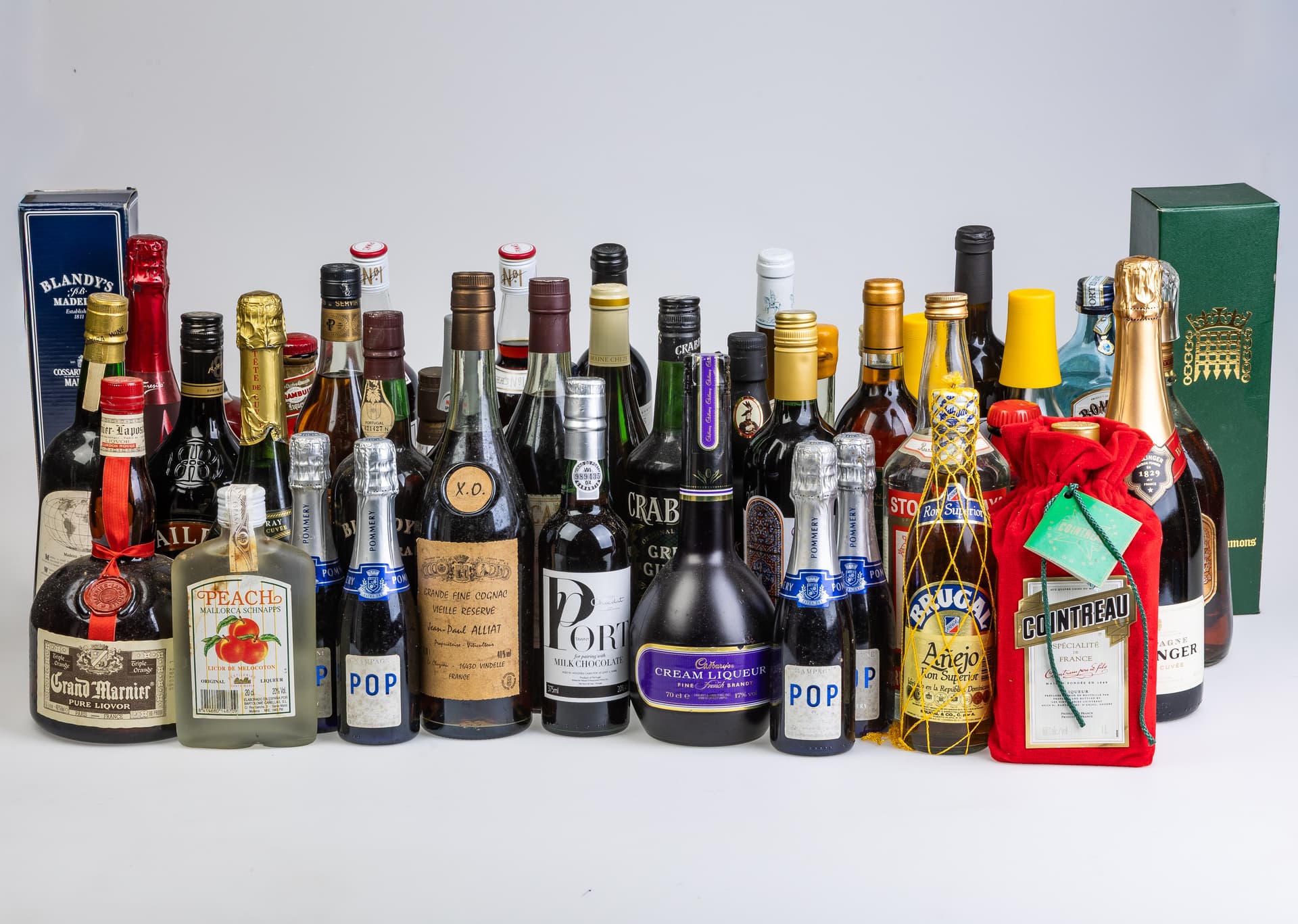 LARGE MIXED ALCOHOL COLLECTION. - image 2