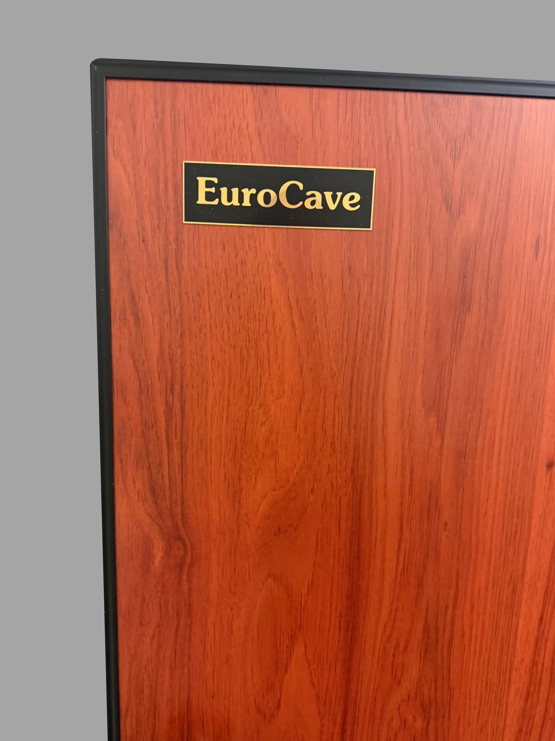 EUROCAVE COMFORT WINE CELLAR. - image 3