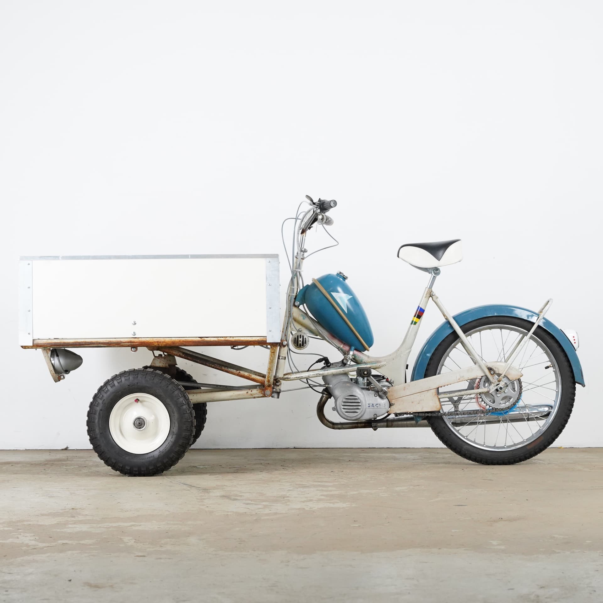 CRESCENT 1210, cargo moped, 1961, Sweden. - image 2