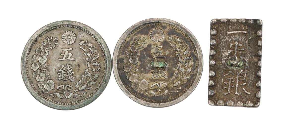 Coins & Banknotes