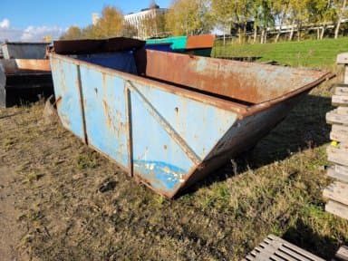 Rusty Roller Axle for Compactor Car