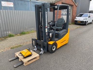 Jungheinrich EFG 213 / Triplex / 4500 mm / sideshift / Year 2014 / Hours 1824